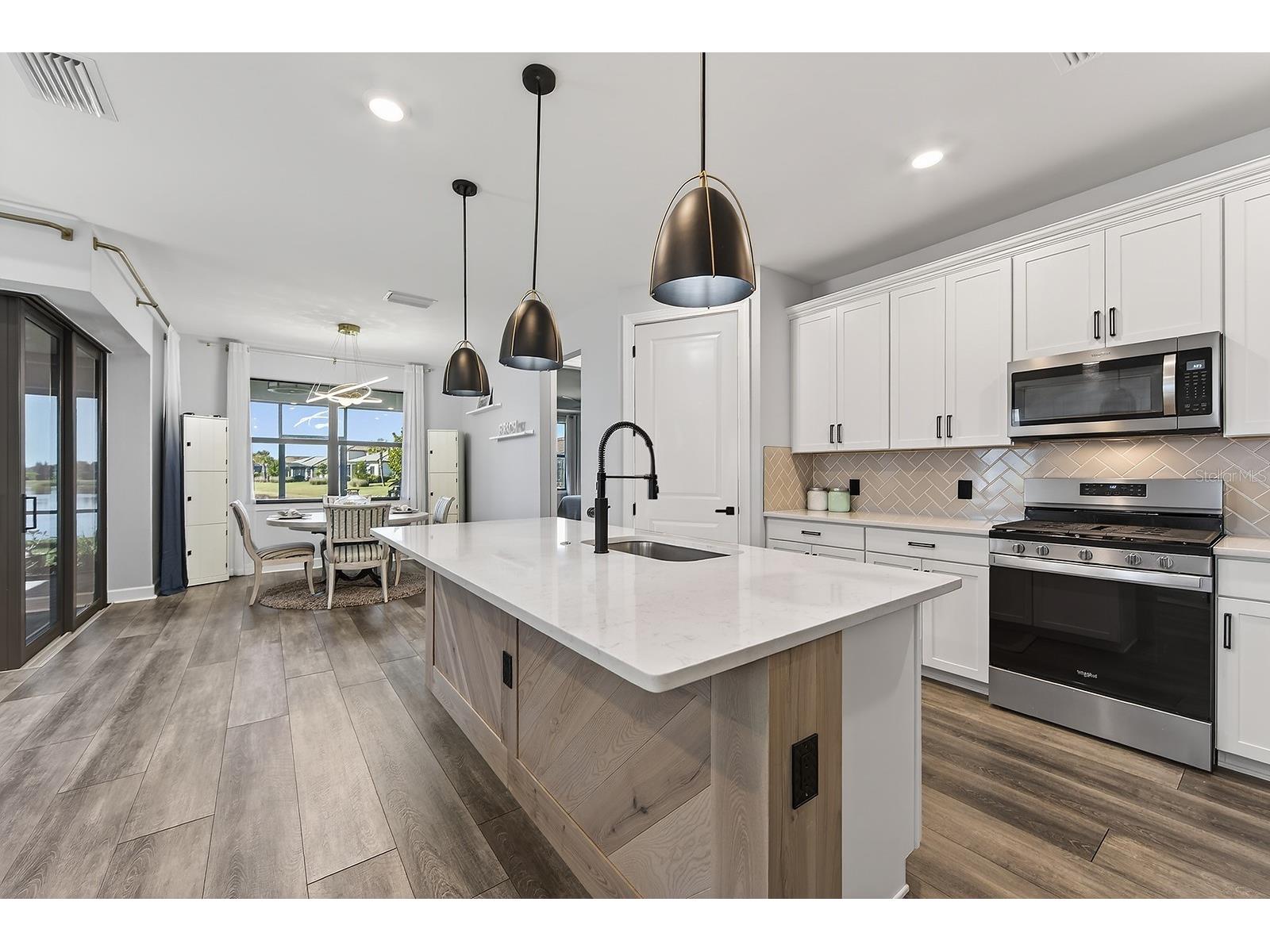 7683 Summerland Cove Lakewood Ranch FL 34202 A4678686 image19