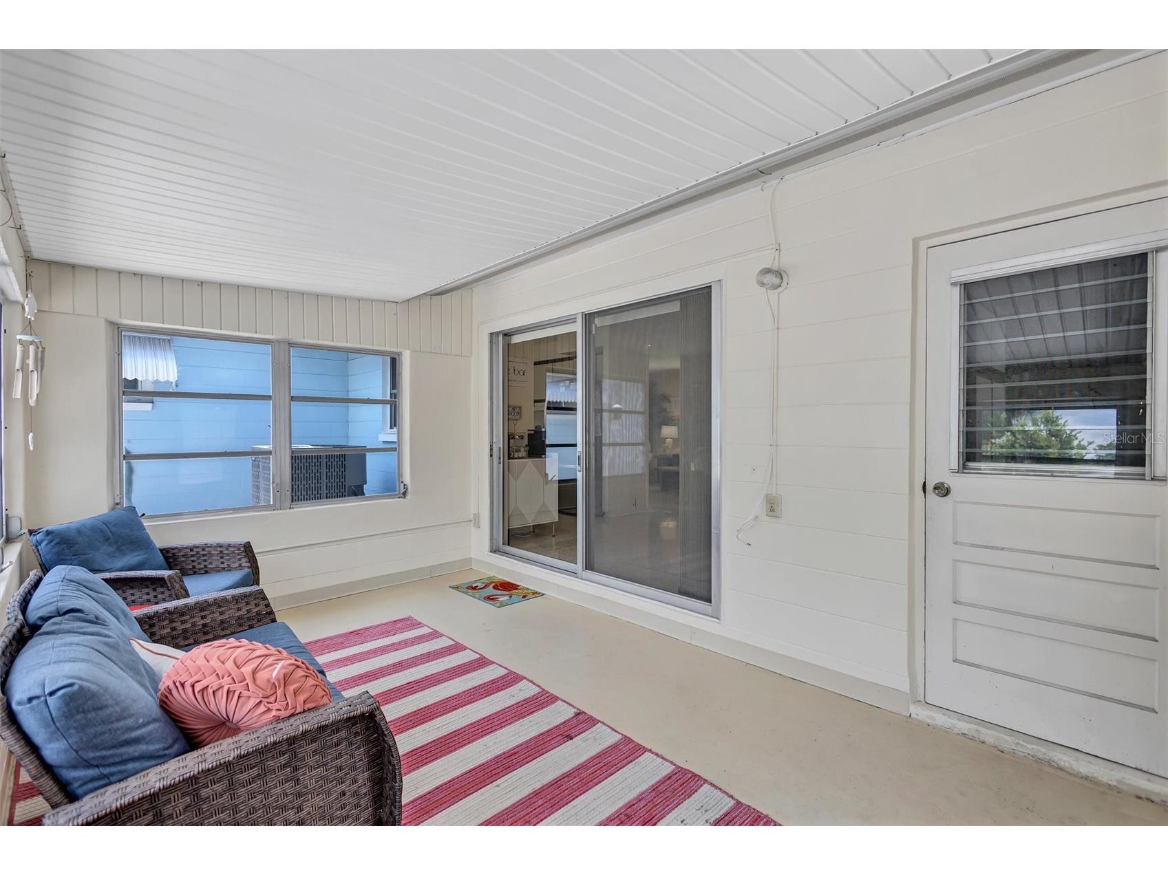 7687 117th Street Seminole FL 33772 G5113677 image35