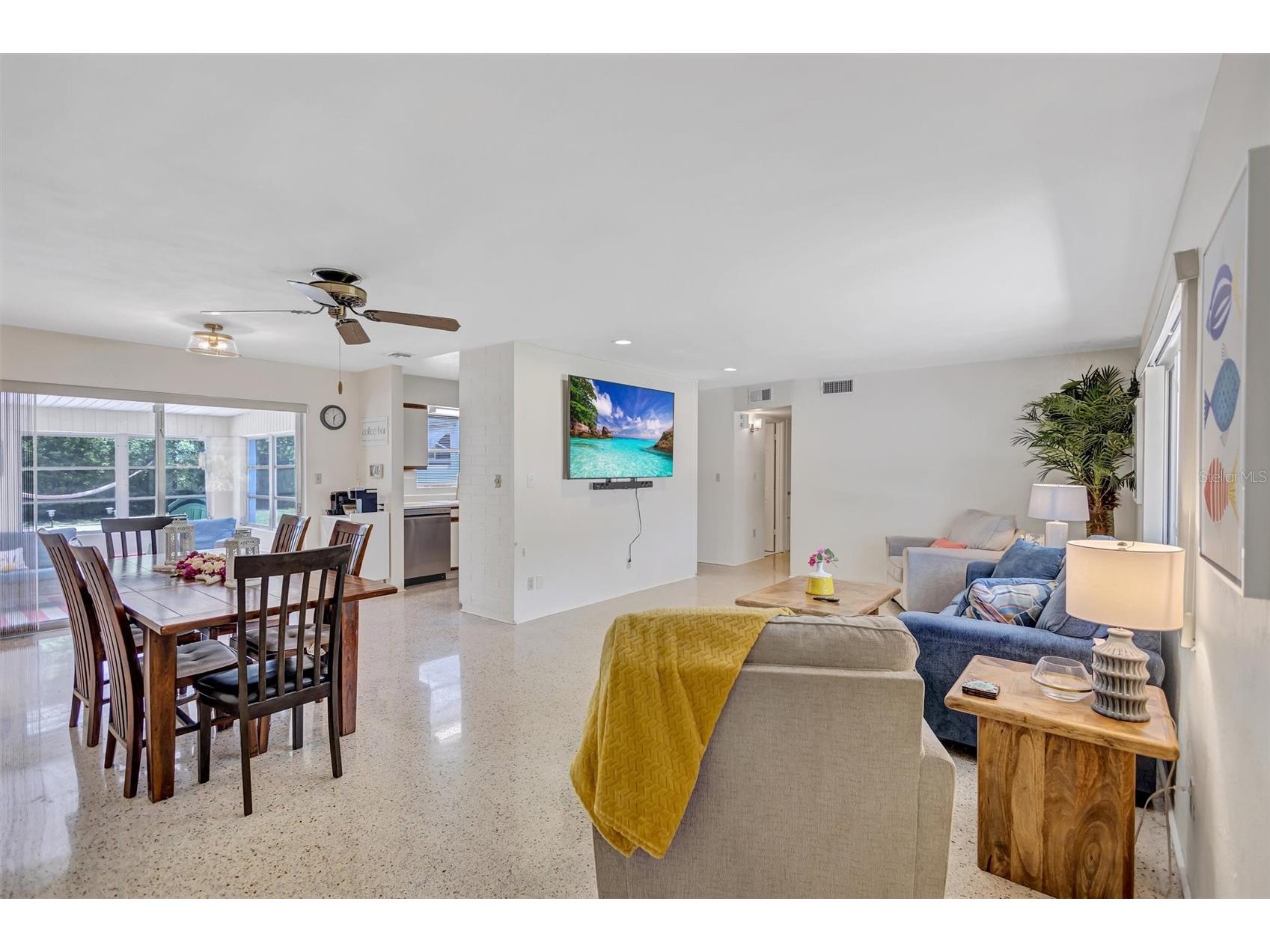 7687 117th Street Seminole FL 33772 G5113677 image8