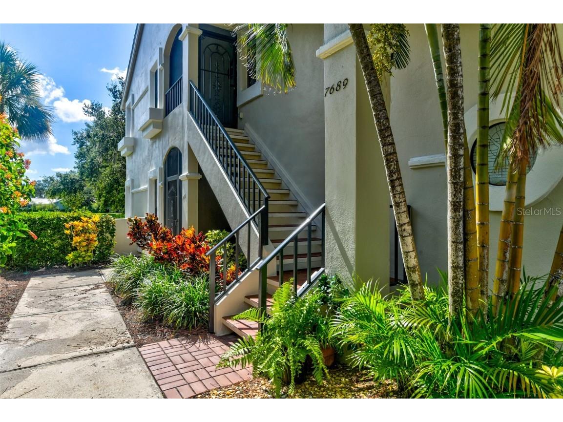 7689 Fairway Woods Drive #805 Sarasota FL 34238 A4577133 image1