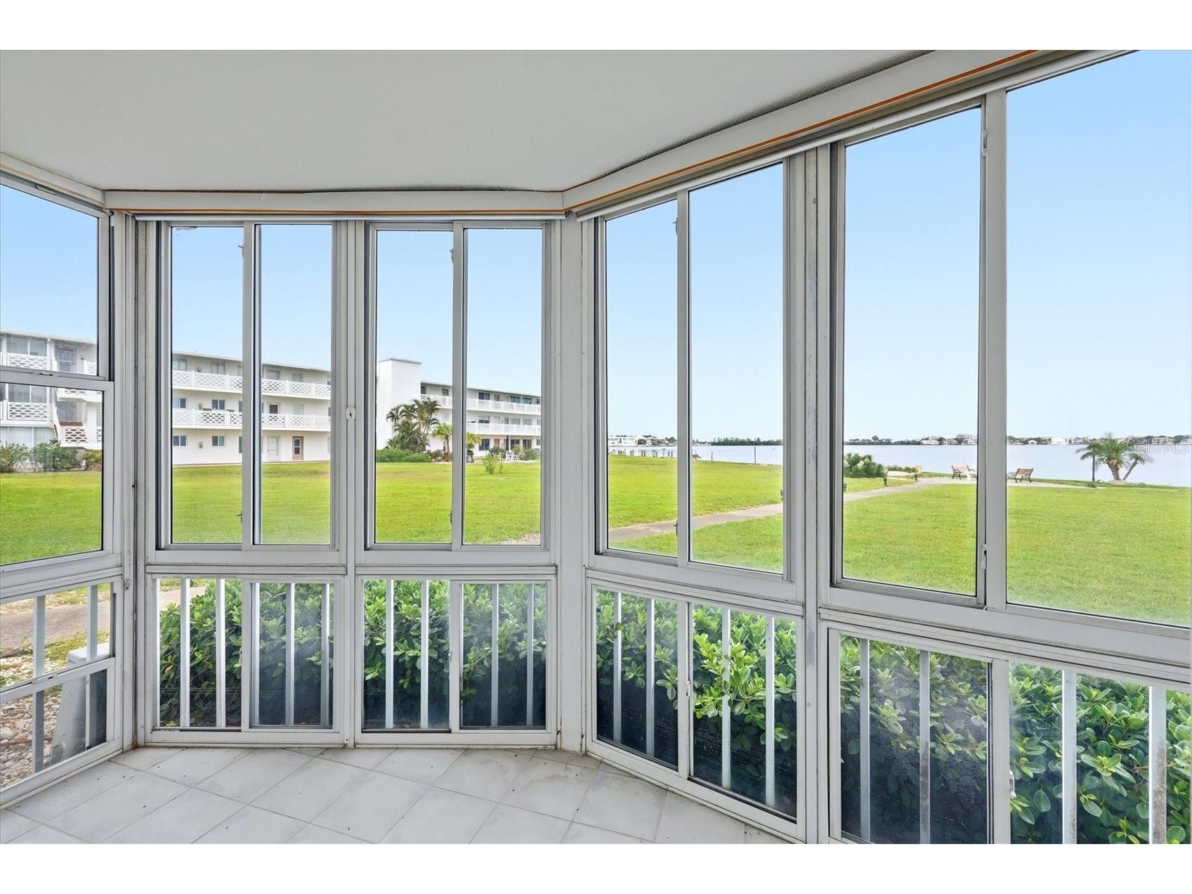 769 John Ringling Boulevard #4 Sarasota FL 34236 A4693450 image22