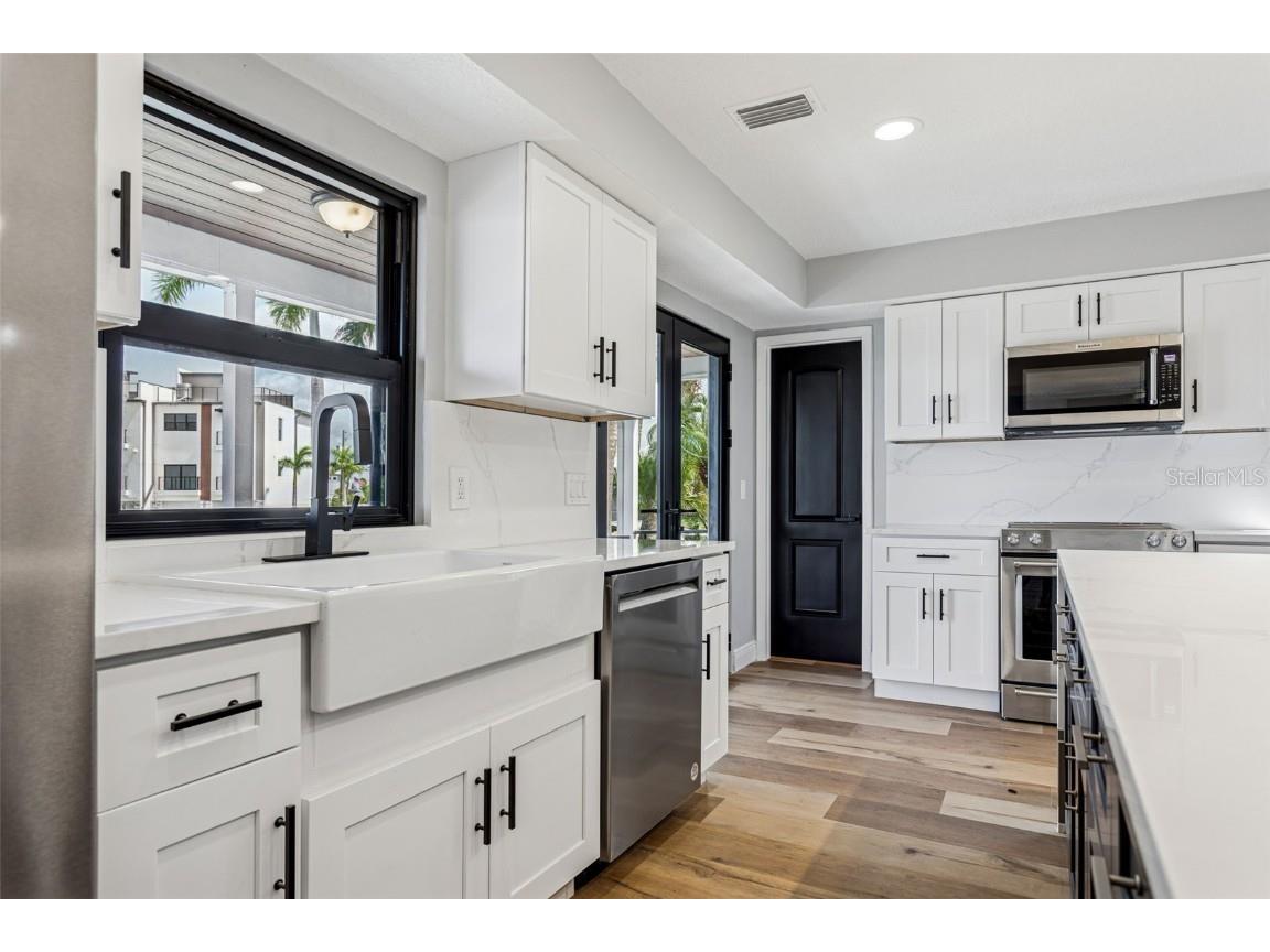 769 Kingston Court Apollo Beach FL 33572 TB8437421 image10