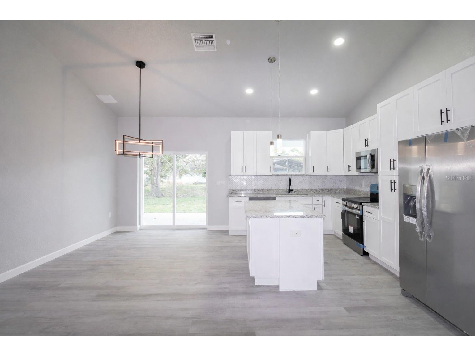 769 Memorial Drive Sebring FL 33870 O6408243 image4