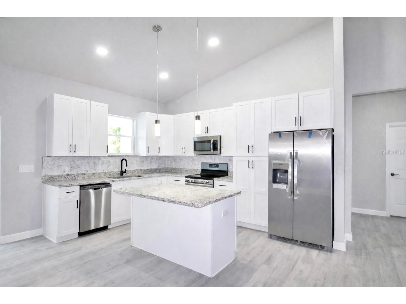 769 Memorial Drive Sebring FL 33870 O6408243 image6