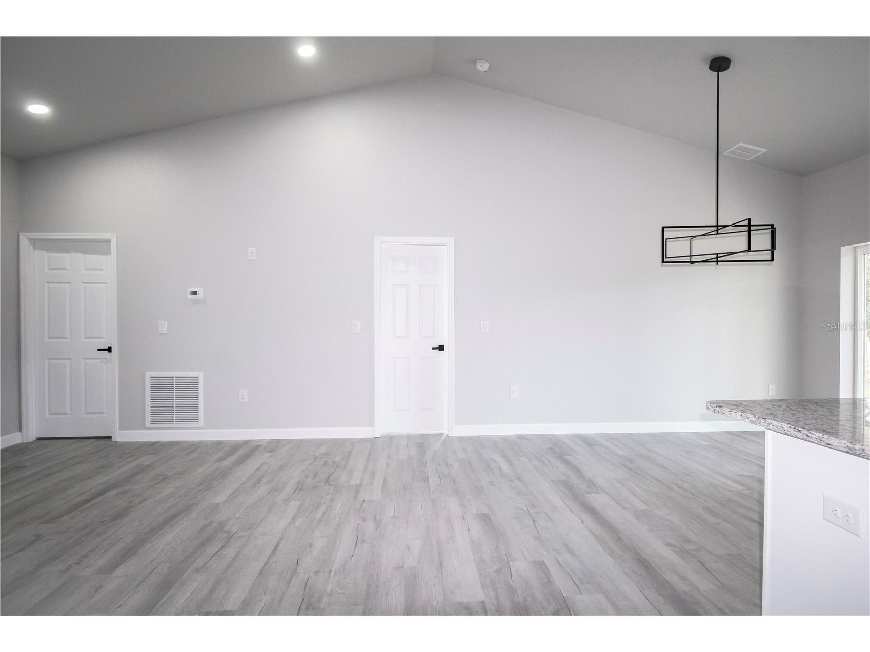 769 Memorial Drive Sebring FL 33870 O6408243 image8