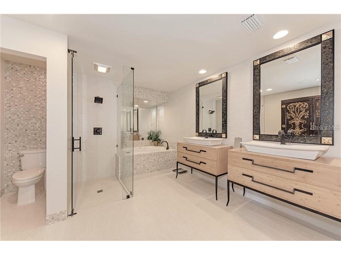 7692 Cove Terrace Sarasota FL 34231 - SARASOTA BAY A4680569 image18