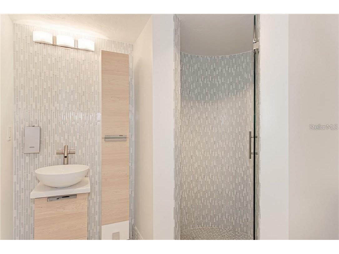 7692 Cove Terrace Sarasota FL 34231 - SARASOTA BAY A4680569 image19