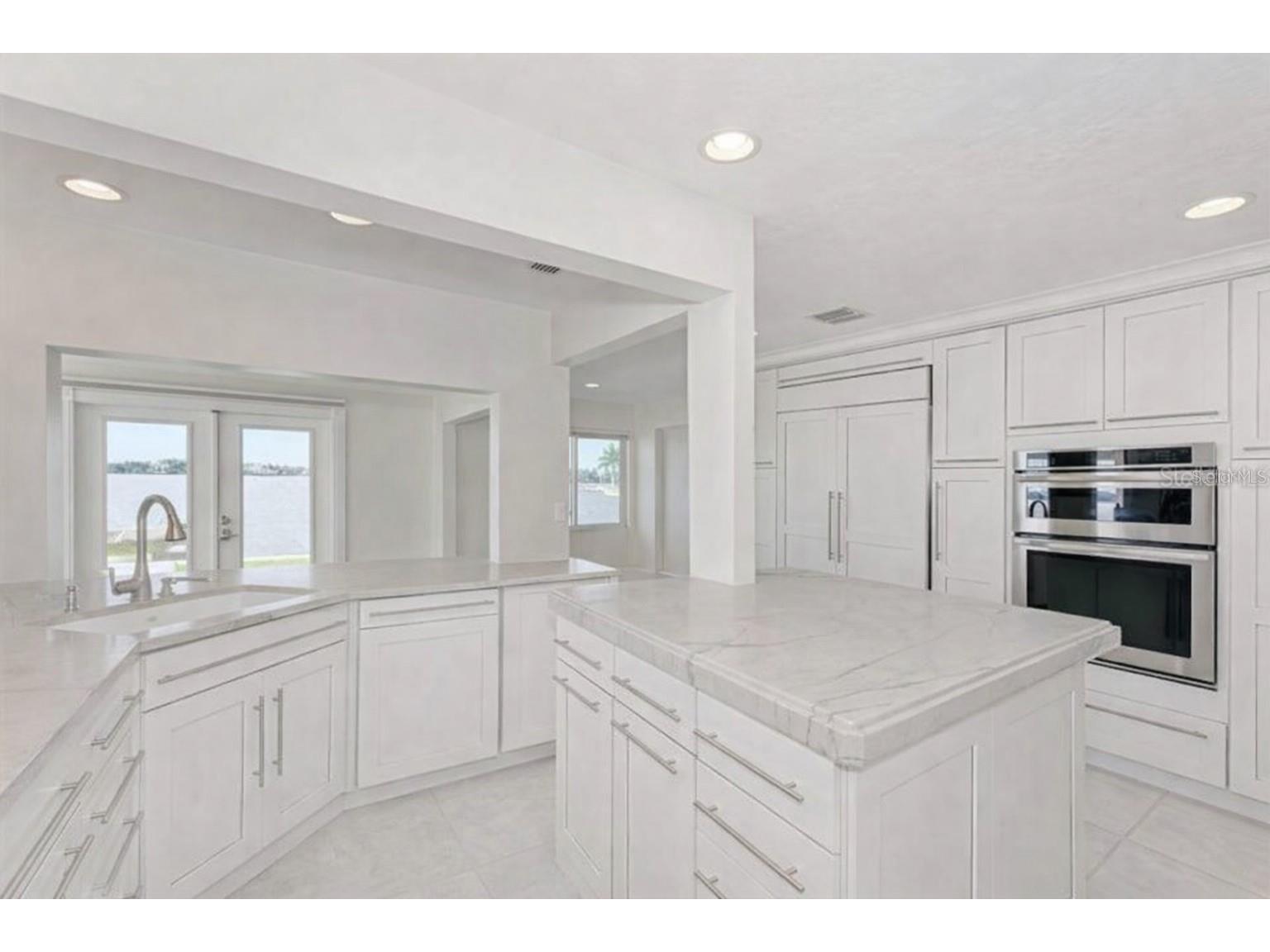 7692 Cove Terrace Sarasota FL 34231 - SARASOTA BAY A4680569 image8