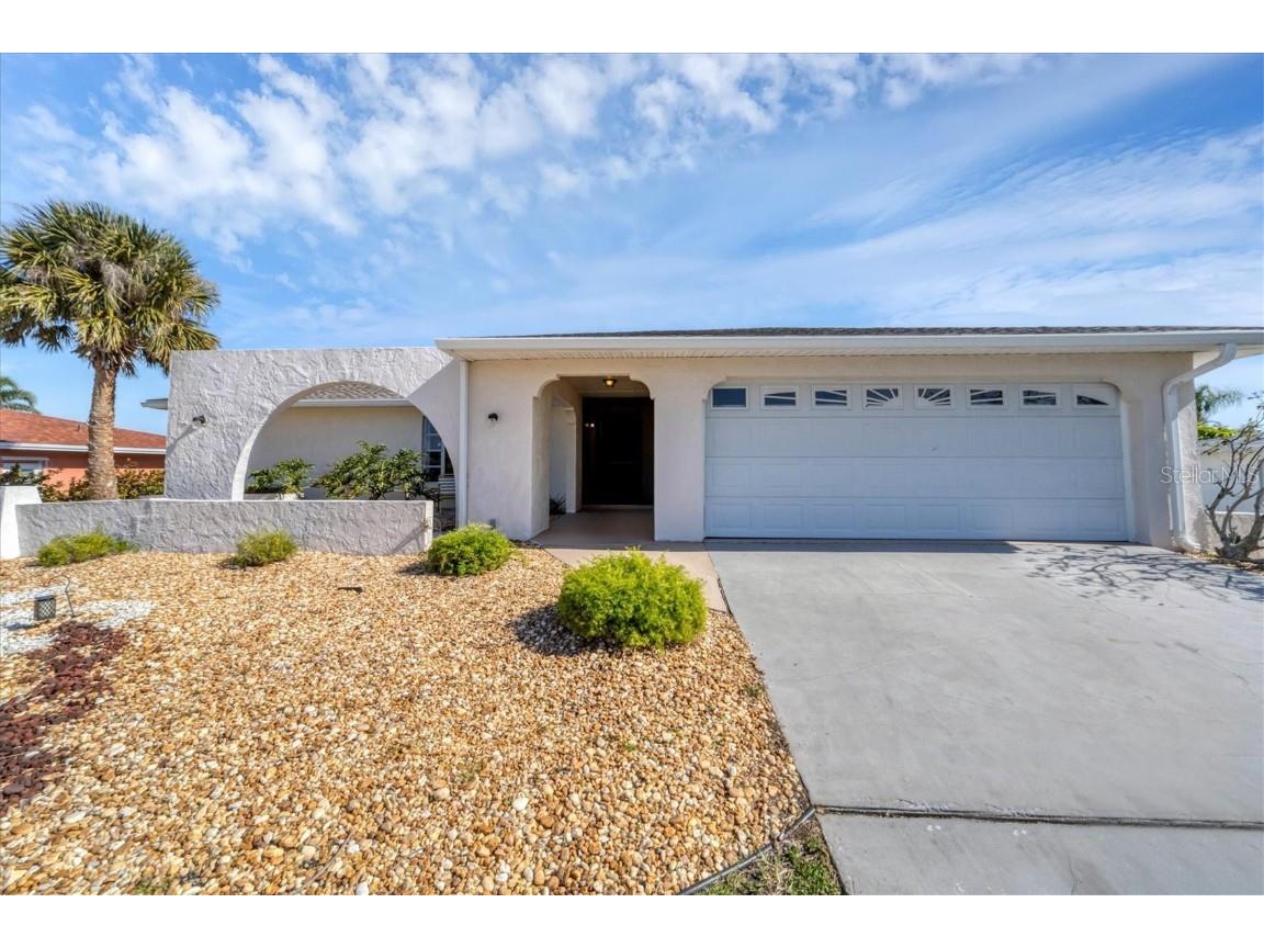 77 Oakland Hills Court Rotonda West FL 33947 N6131365 image1