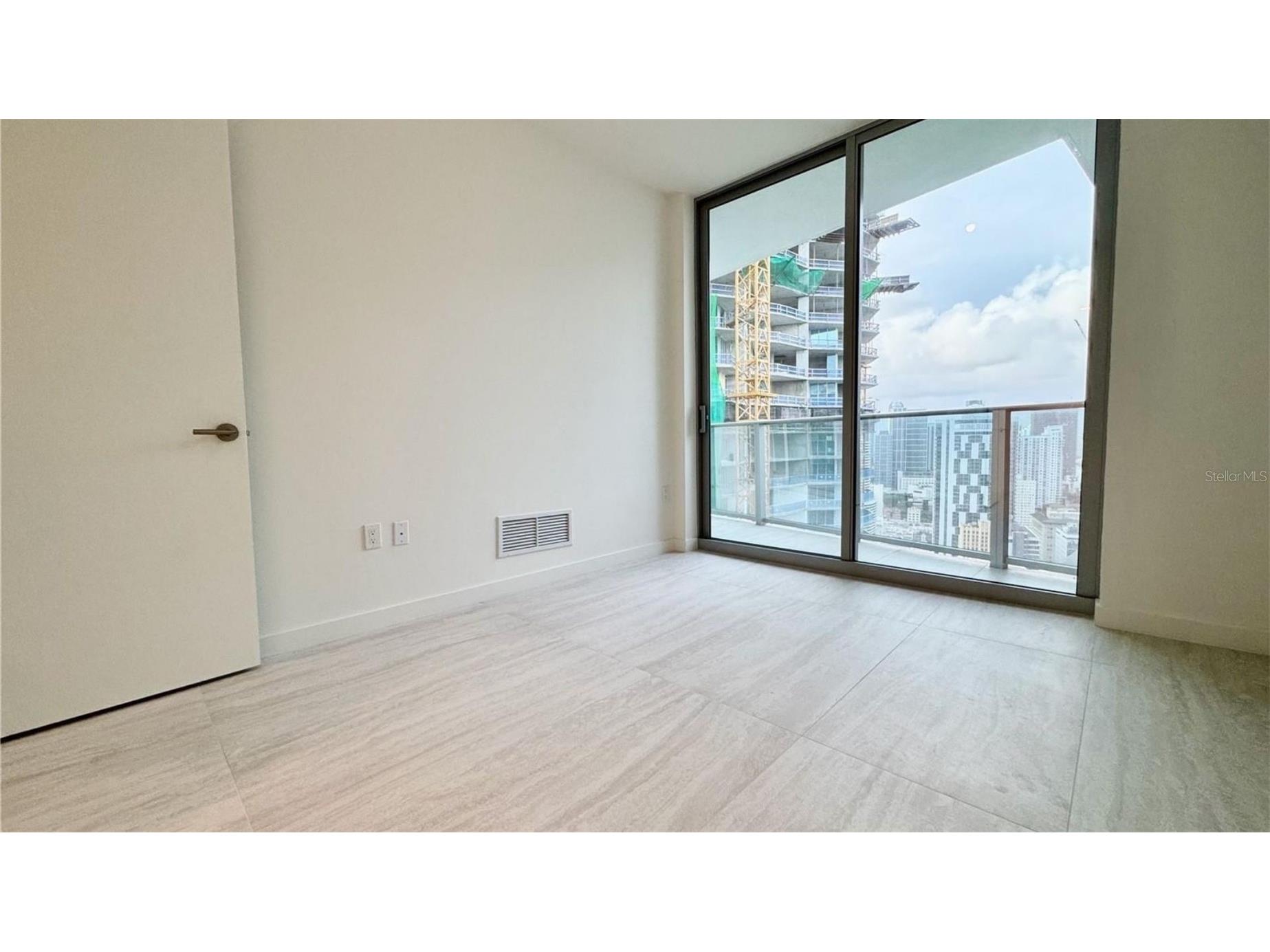 77 SE 5th St #1903 Miami FL 33131 S5149253 image3