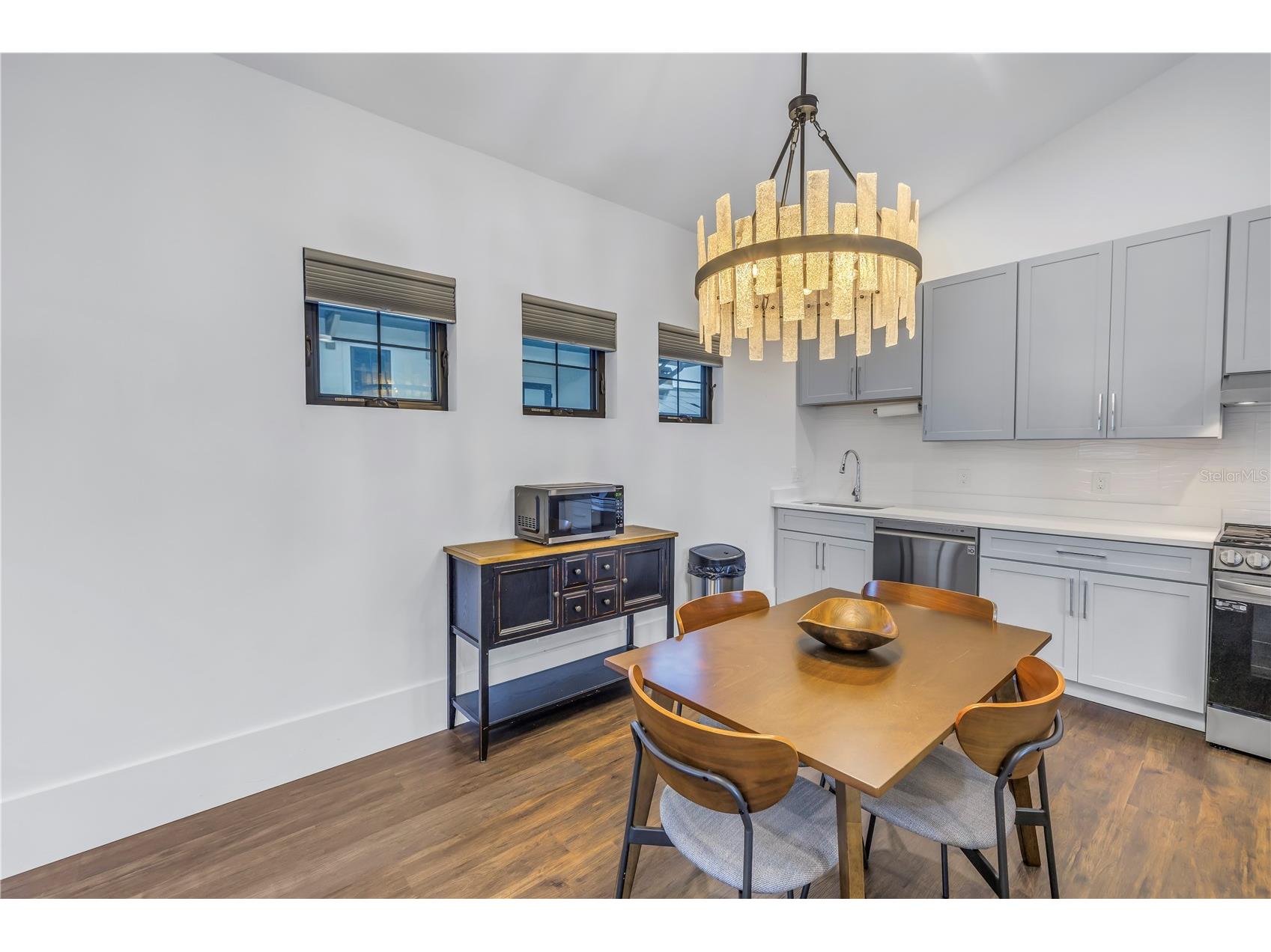 770 21st Avenue N Saint Petersburg FL 33704 TB8497527 image78