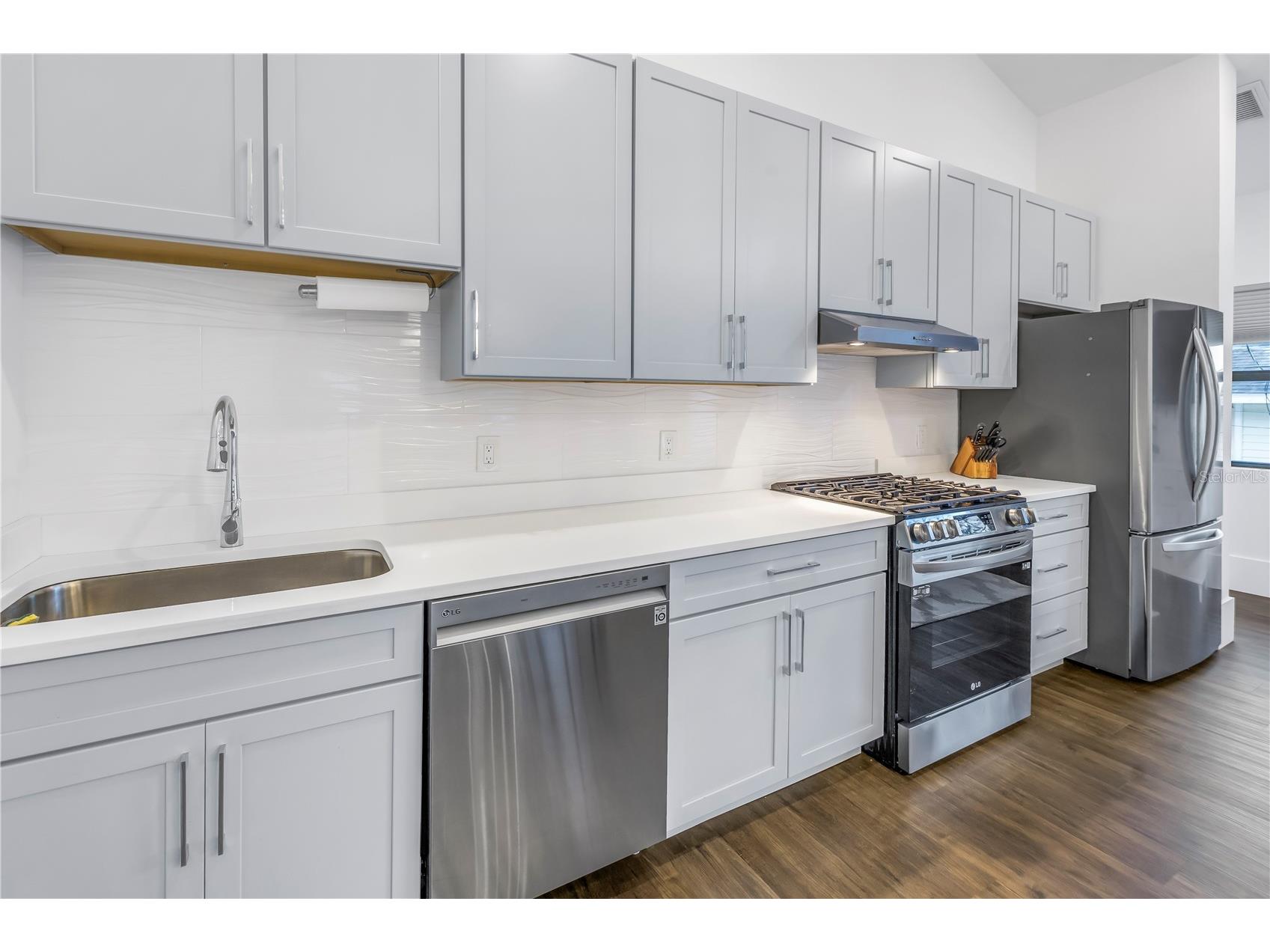 770 21st Avenue N Saint Petersburg FL 33704 TB8497527 image80