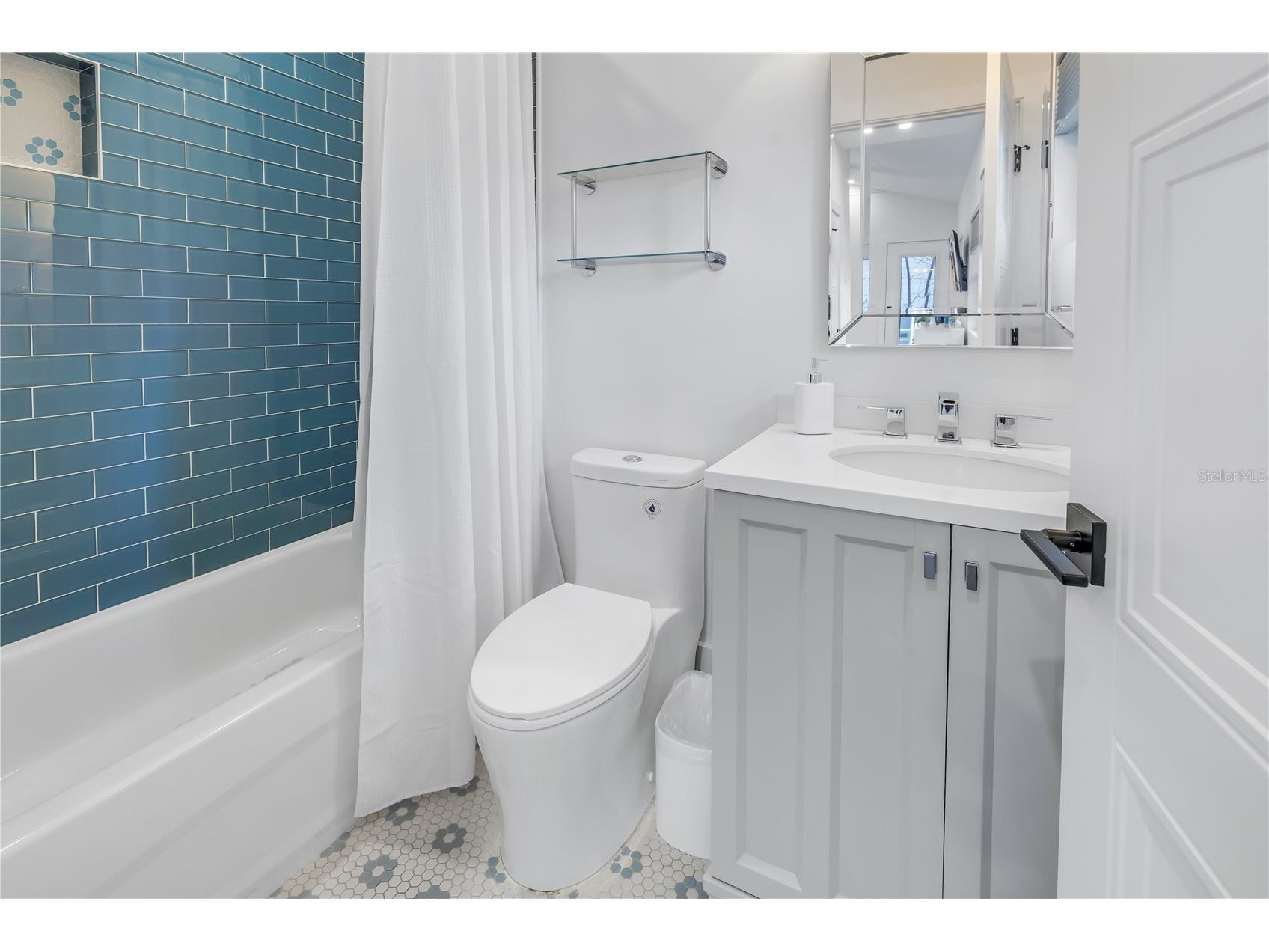 770 21st Avenue N Saint Petersburg FL 33704 TB8497527 image86