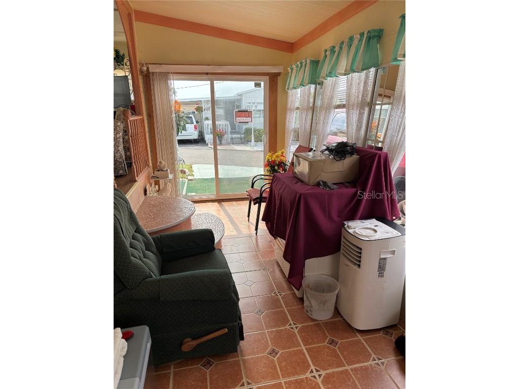 770 32nd Avenue S #409 Saint Petersburg FL 33705 TB8367339 image3