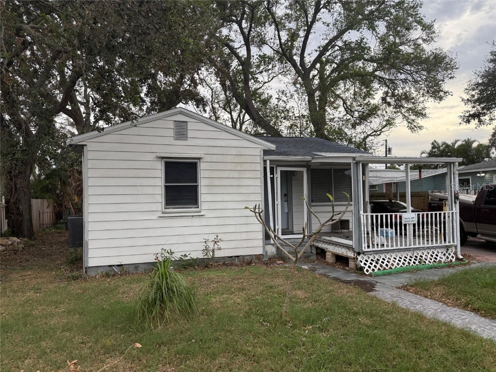 770 59th Avenue NE Saint Petersburg FL 33703 TB8319573 image1