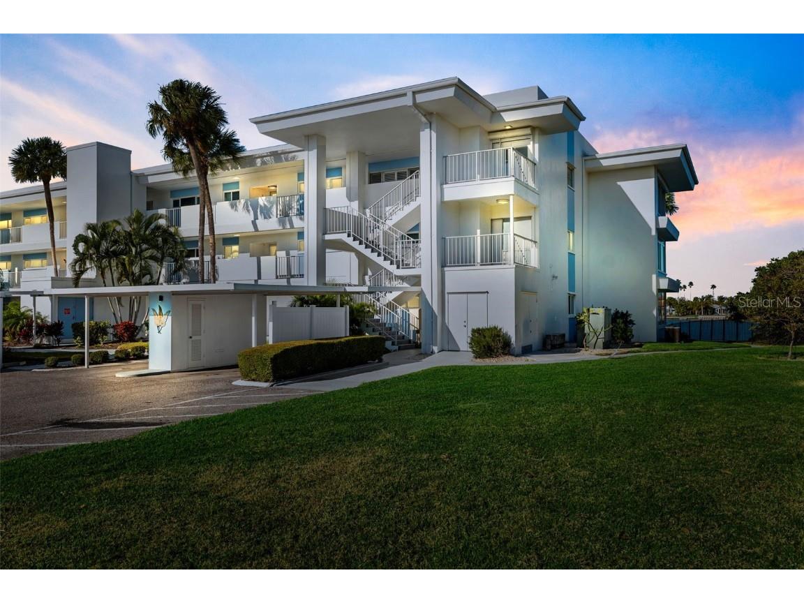 770 Island Way #N105 Clearwater FL 33767 - GULF OF MEXICO/MANDALAY BAY A4597504 image1