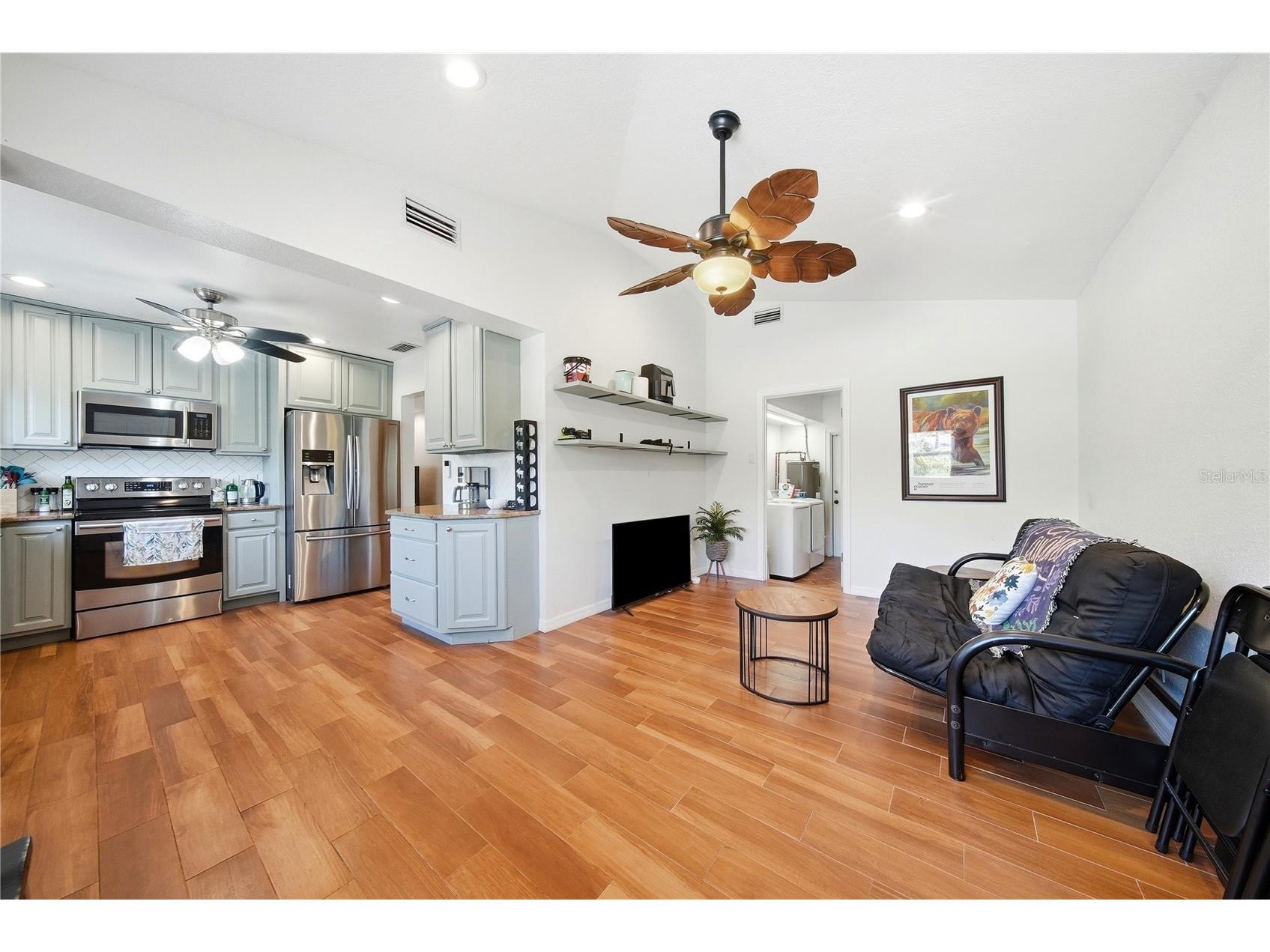 7700 16th Avenue N Saint Petersburg FL 33710 TB8501233 image15