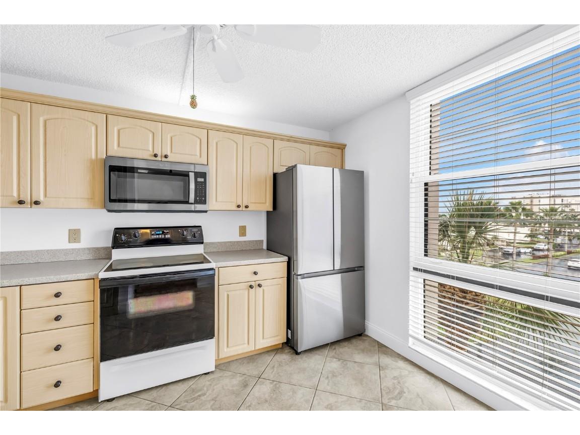 7700 Sun Island Drive S #401 South Pasadena FL 33707 - BOCA CIEGA BAY TB8422288 image3