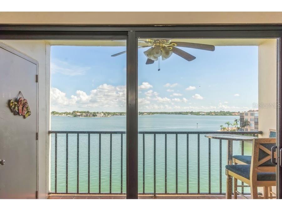 7700 Sun Island Drive S #406 South Pasadena FL 33707 - BOCA CIEGA BAY U8250829 image1