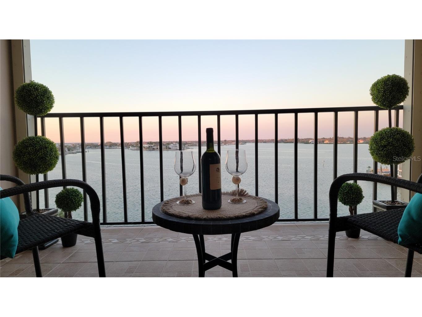 7700 Sun Island Drive S #608 South Pasadena FL 33707 - BOCA CIEGA BAY TB8355410 image1