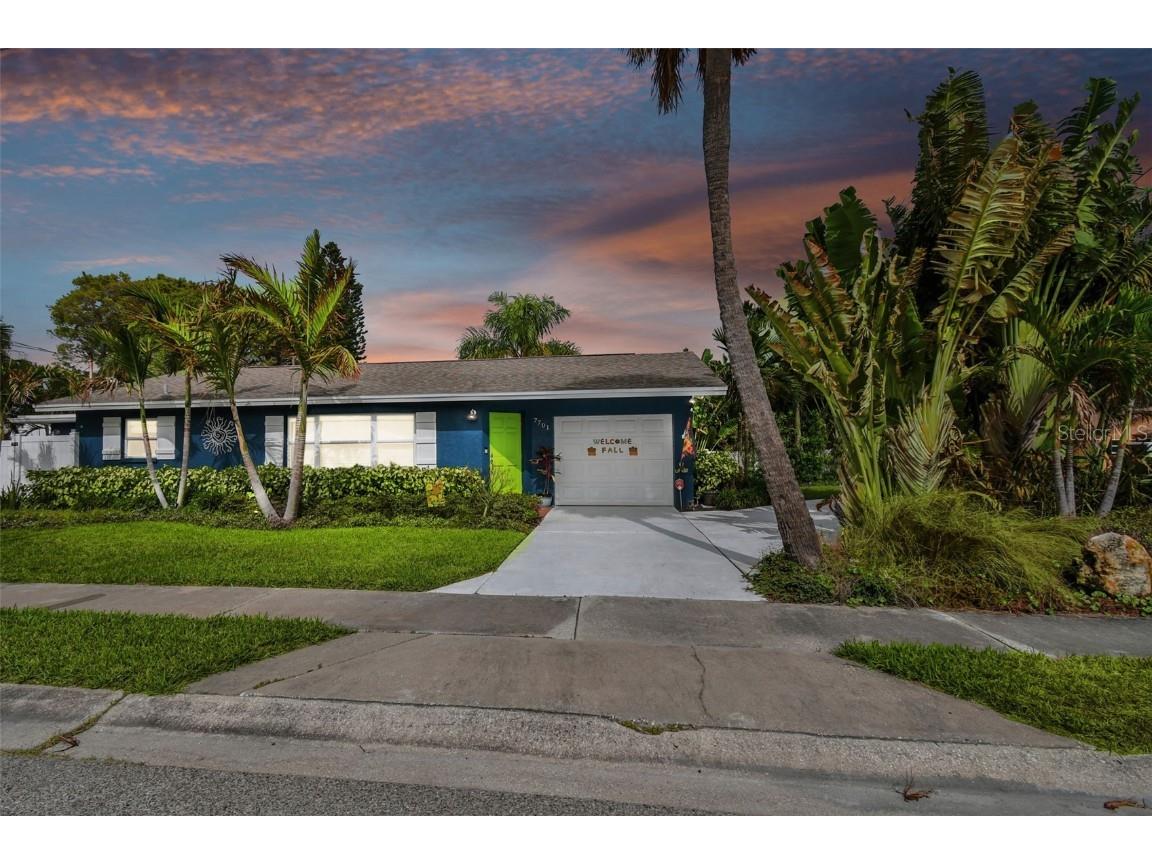 7701 Gulf Boulevard Saint Pete Beach FL 33706 U8215405 image1