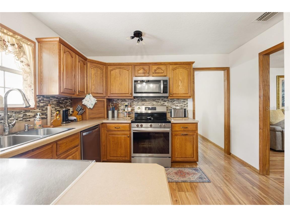 7701 SE 170th Avenue Road Ocklawaha FL 32179 - LAKE BESSIOLA G5100869 image14