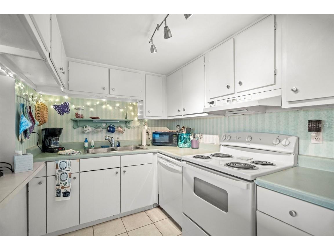 7701 Starkey Road #443 Seminole FL 33777 TB8382475 image10