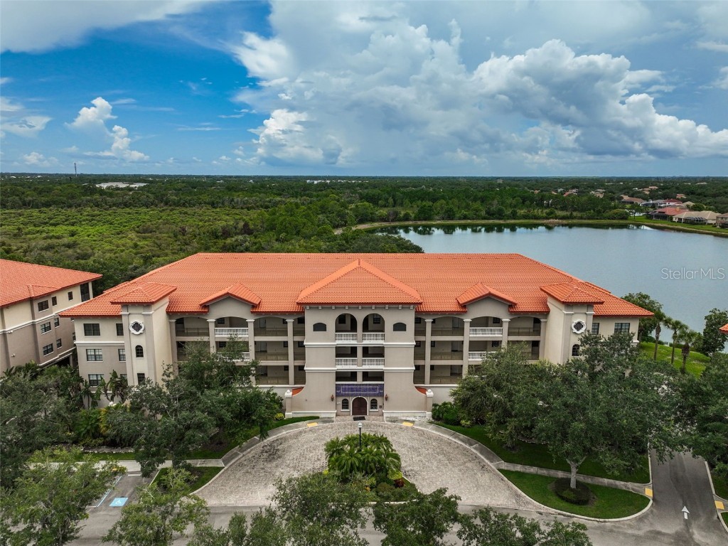 7702 Lake Vista Court #404 Lakewood Ranch FL 34202 A4596154 image1