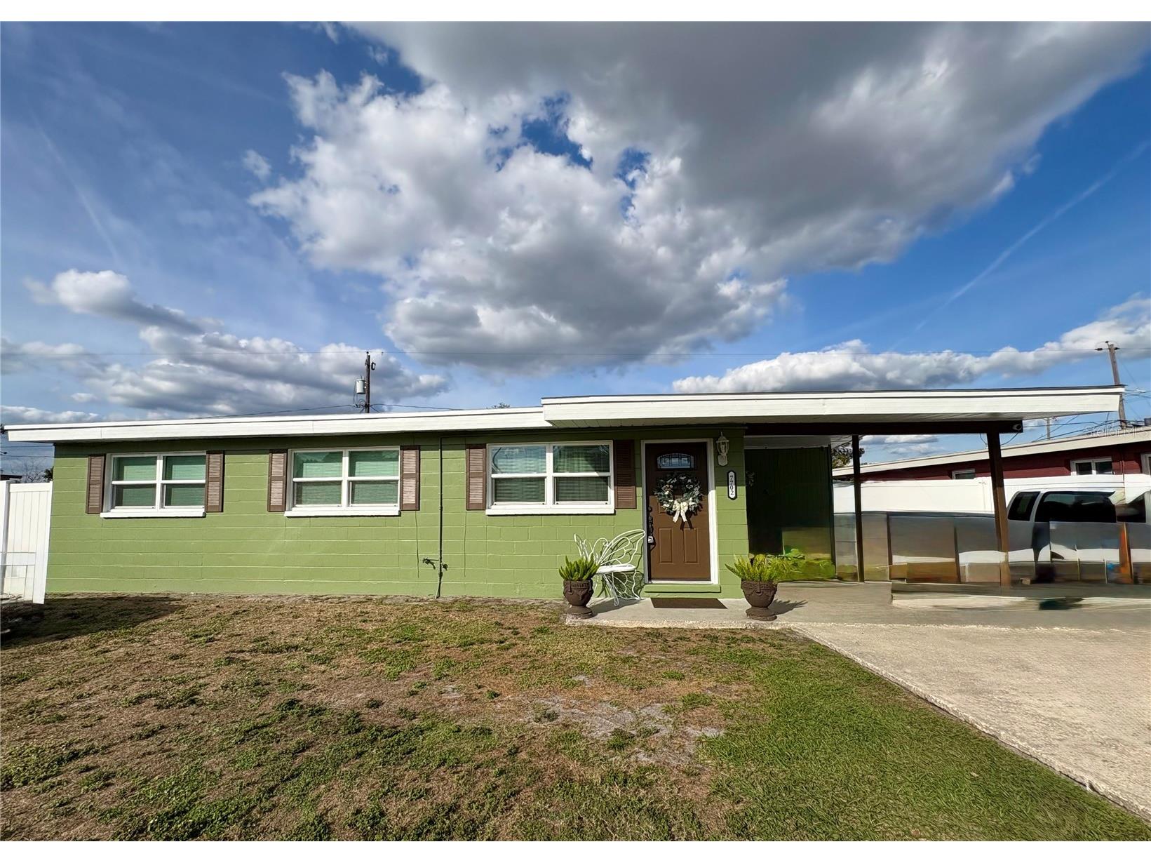 7702 Patrician Place Tampa FL 33619 TB8478756 image1
