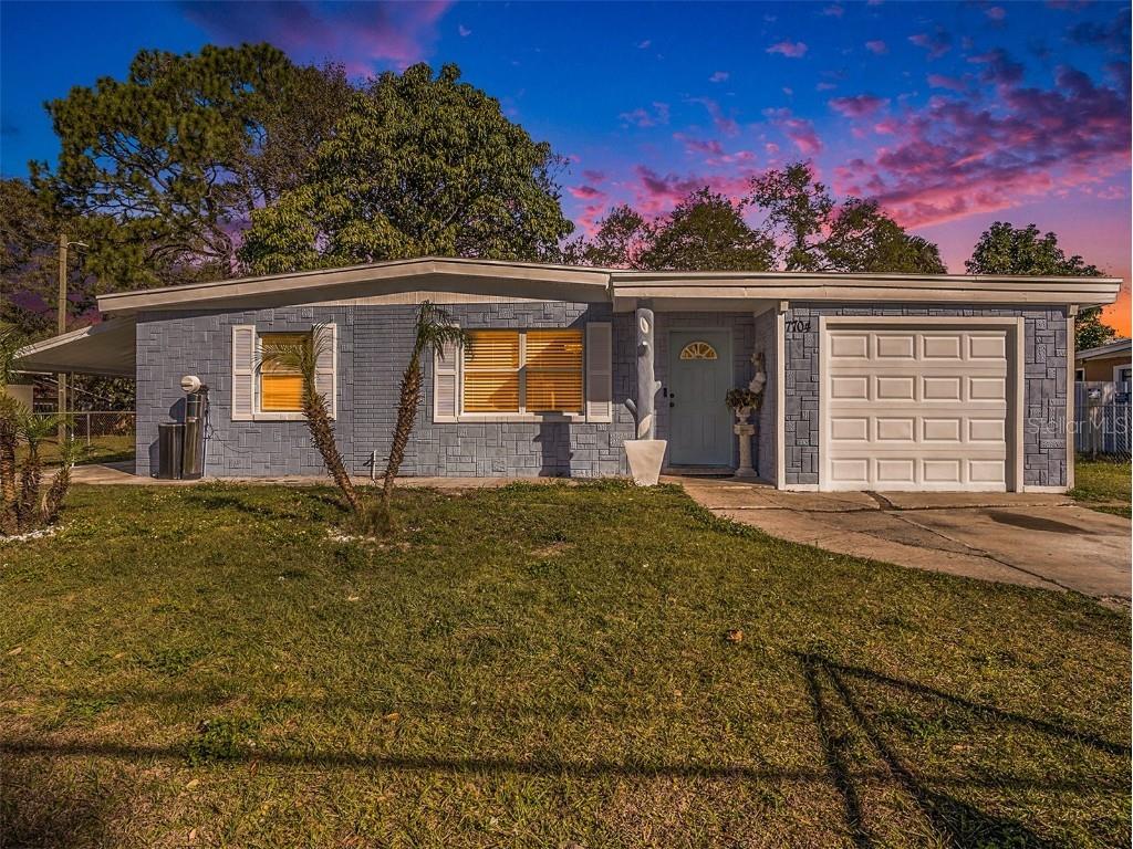 7704 Coral Vine Lane Tampa FL 33619 T3428303 image1