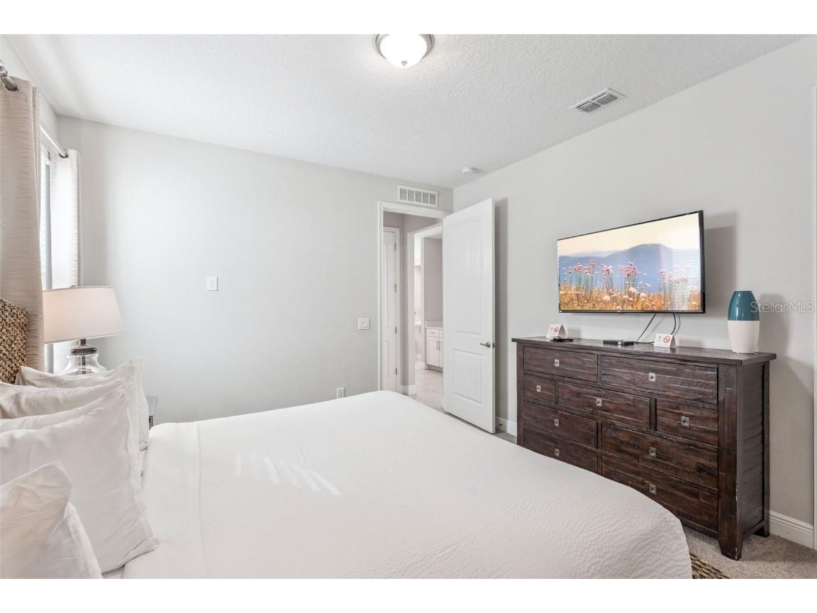 7704 Graben Street Kissimmee FL 34747 O6363518 image15