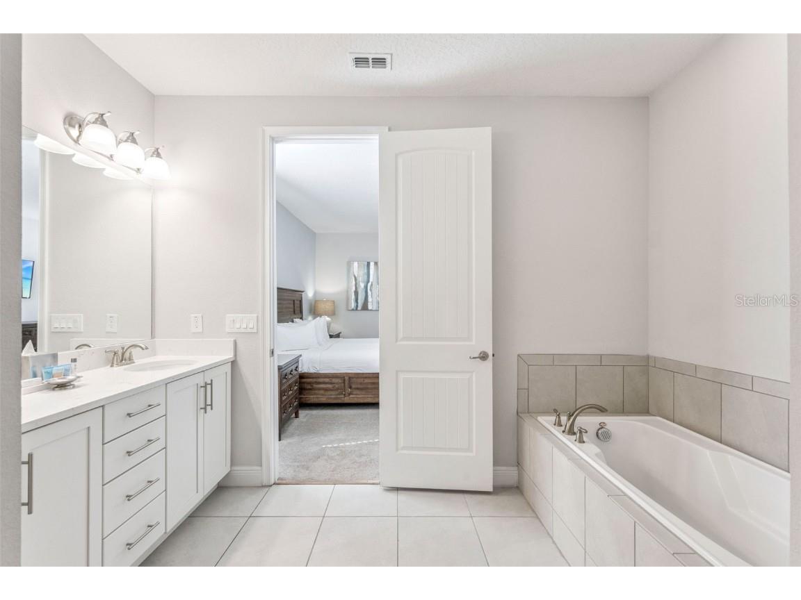 7704 Graben Street Kissimmee FL 34747 O6363518 image23