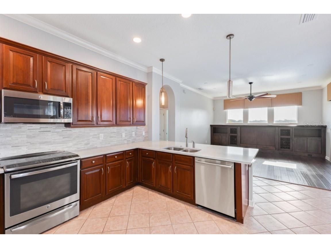 7704 Kings Passage Avenue Orlando FL 32835 O6367382 image19