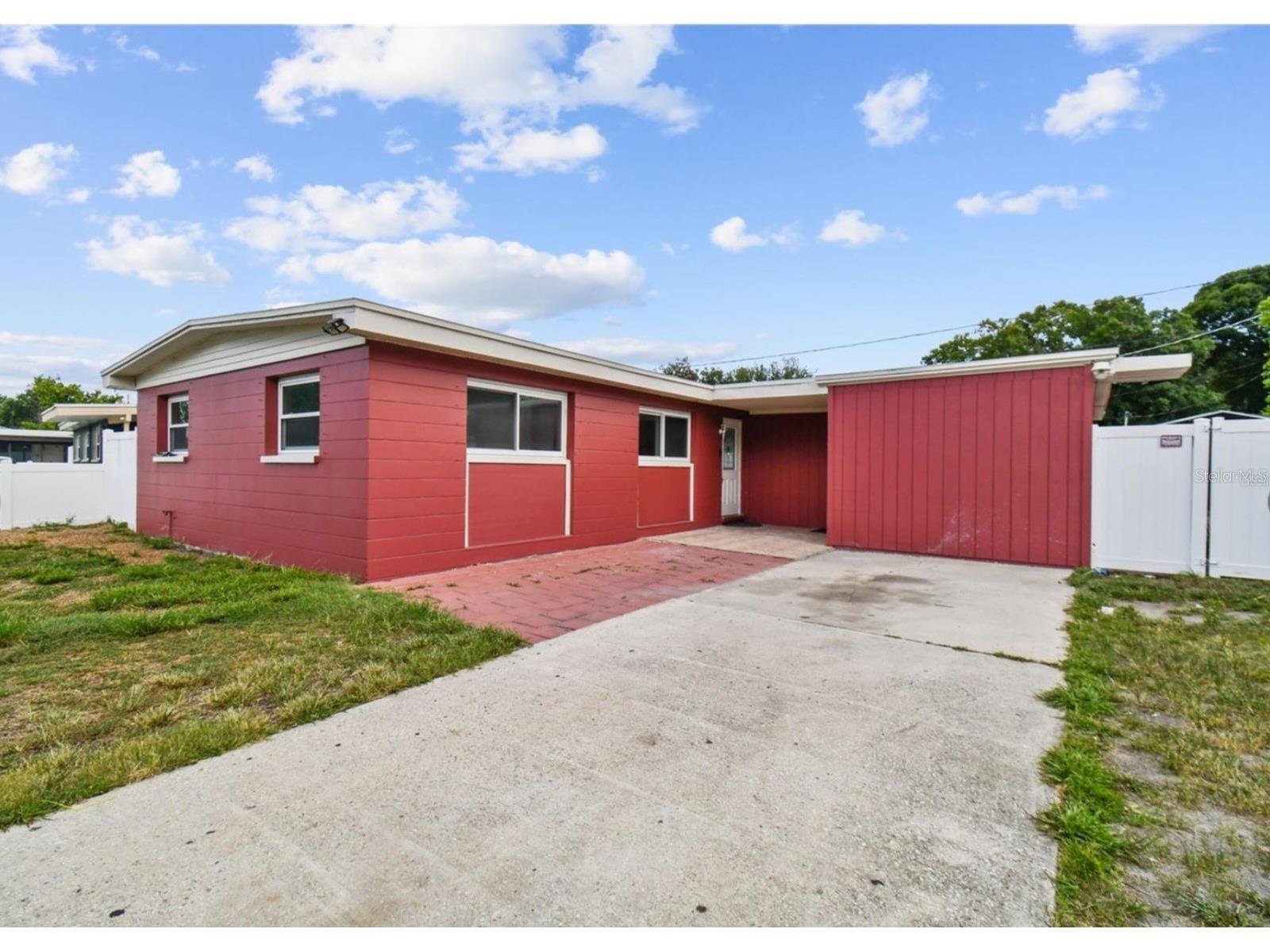 7704 Patrician Place Tampa FL 33619 TB8483410 image1