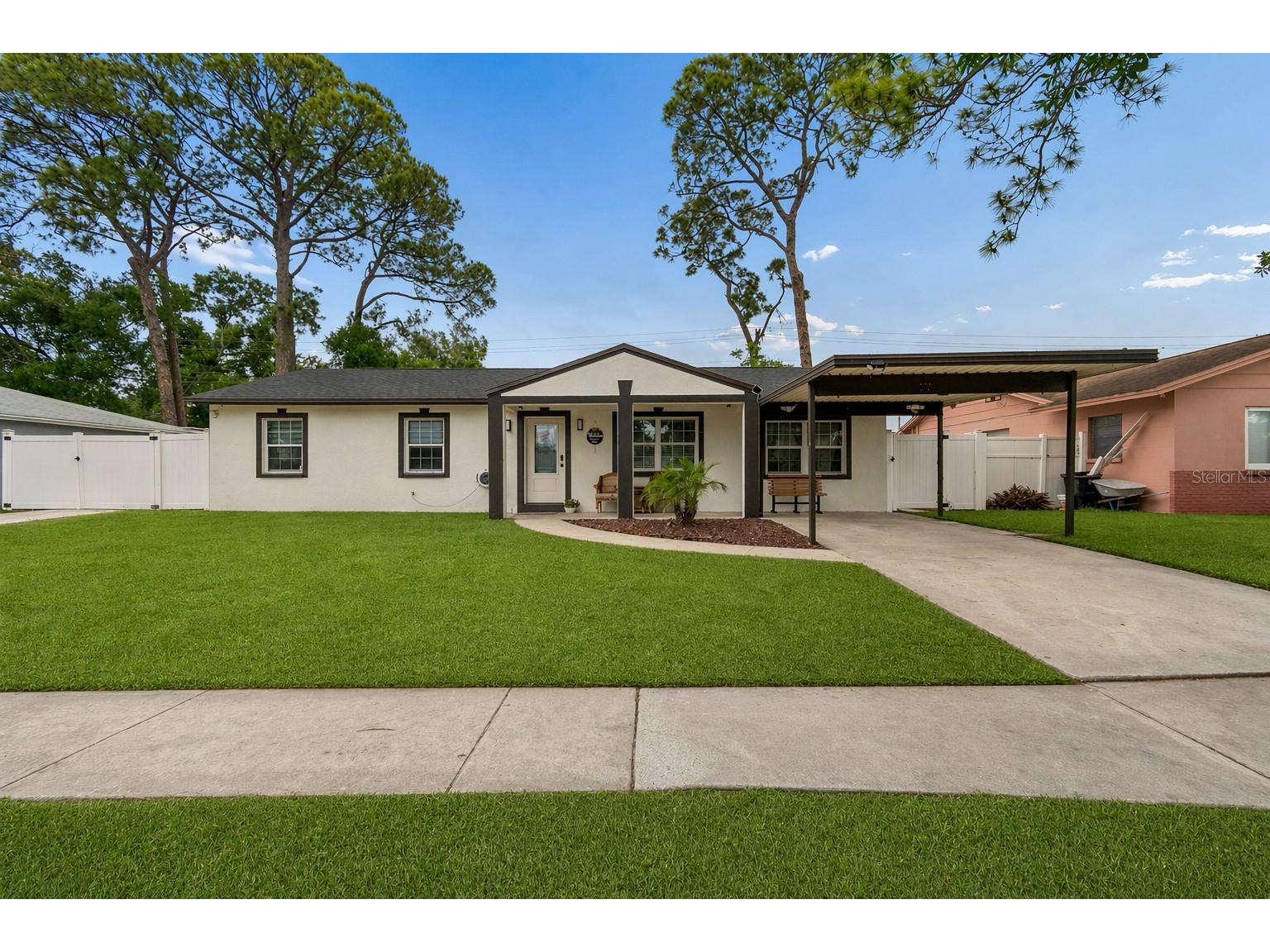 7705 Jackson Springs Road Tampa FL 33615 W7884616 image1