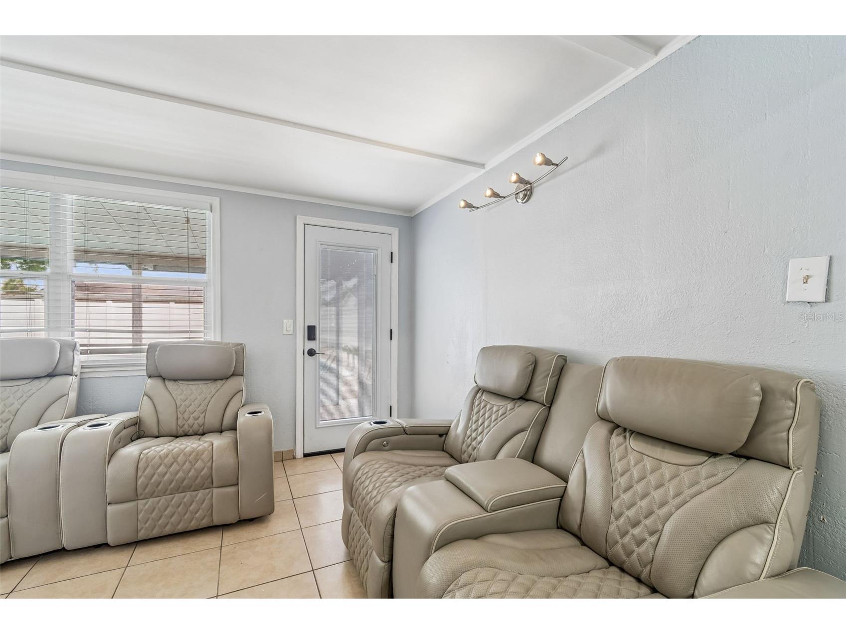 7705 Jackson Springs Road Tampa FL 33615 W7884616 image23
