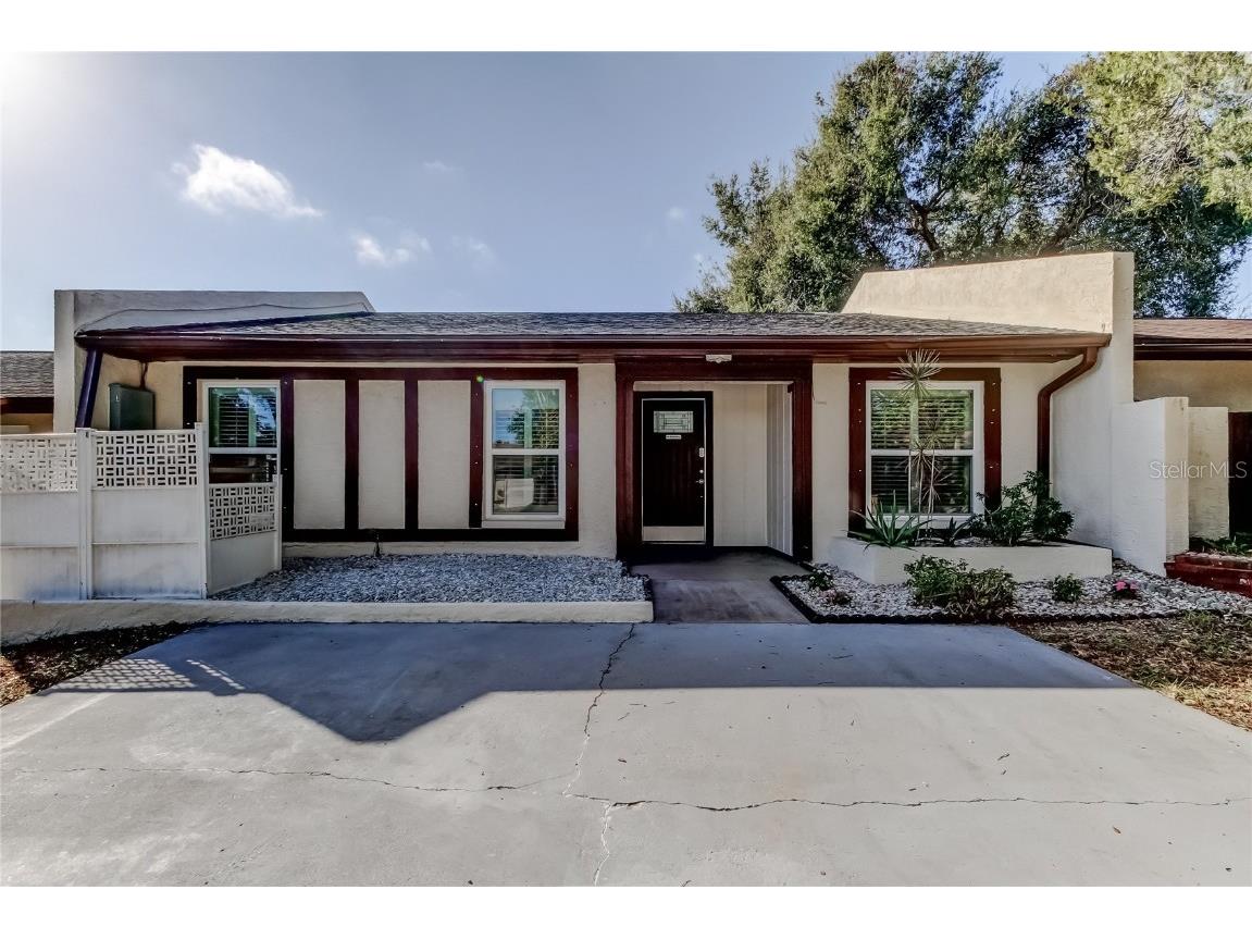 7705 Willow Park Drive Temple Terrace FL 33637 TB8442695 image1