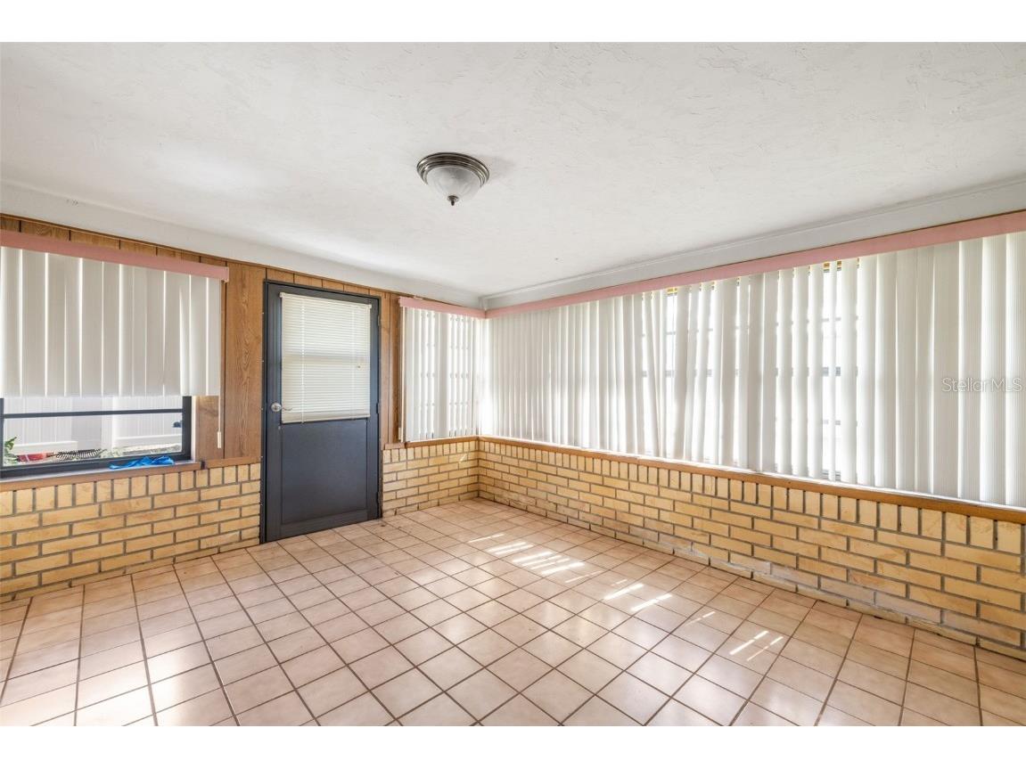 7706 W Elm Street Tampa FL 33615 TB8442681 image18