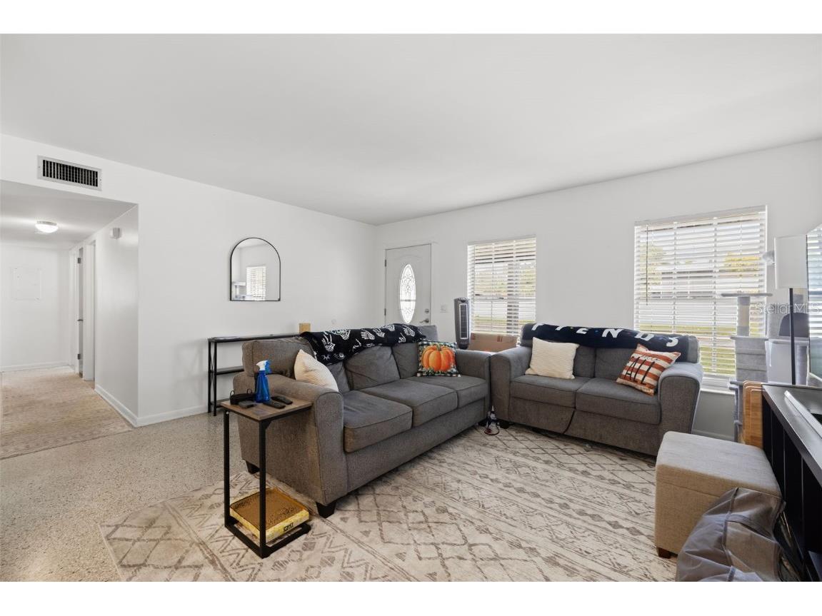 7706 W Elm Street Tampa FL 33615 TB8442681 image4