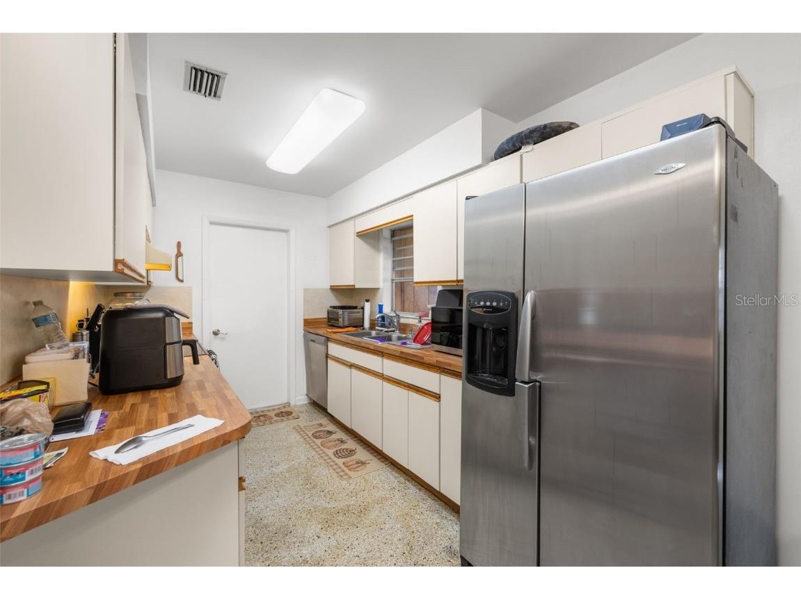 7706 W Elm Street Tampa FL 33615 TB8442681 image6