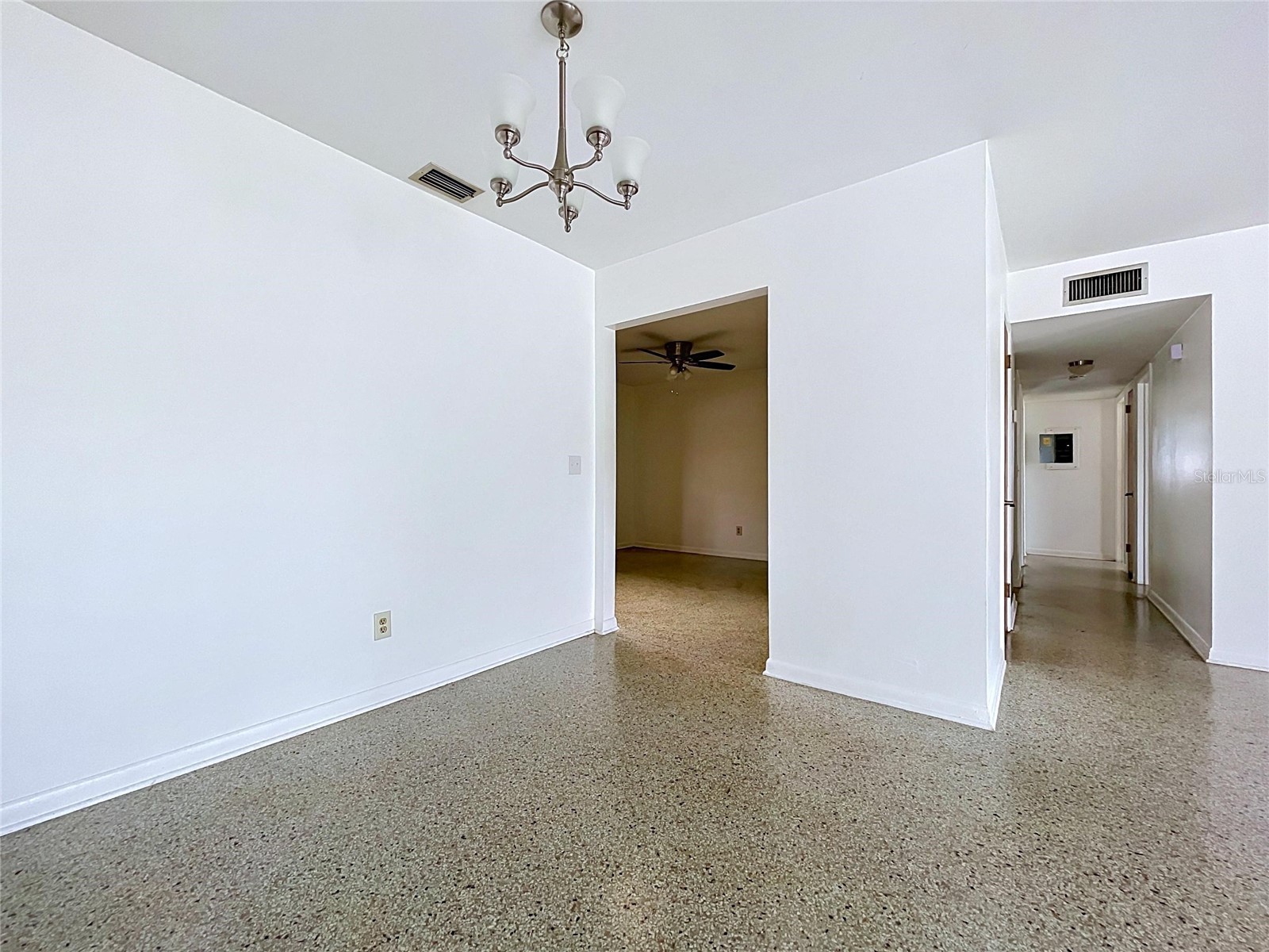 7706 W Elm Street Tampa FL 33615 TB8506929 image18