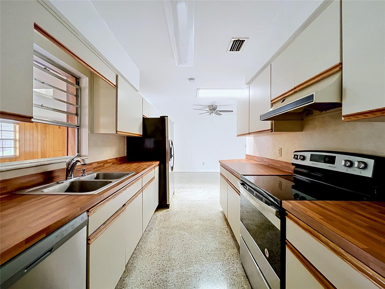 7706 W Elm Street Tampa FL 33615 TB8506929 image27