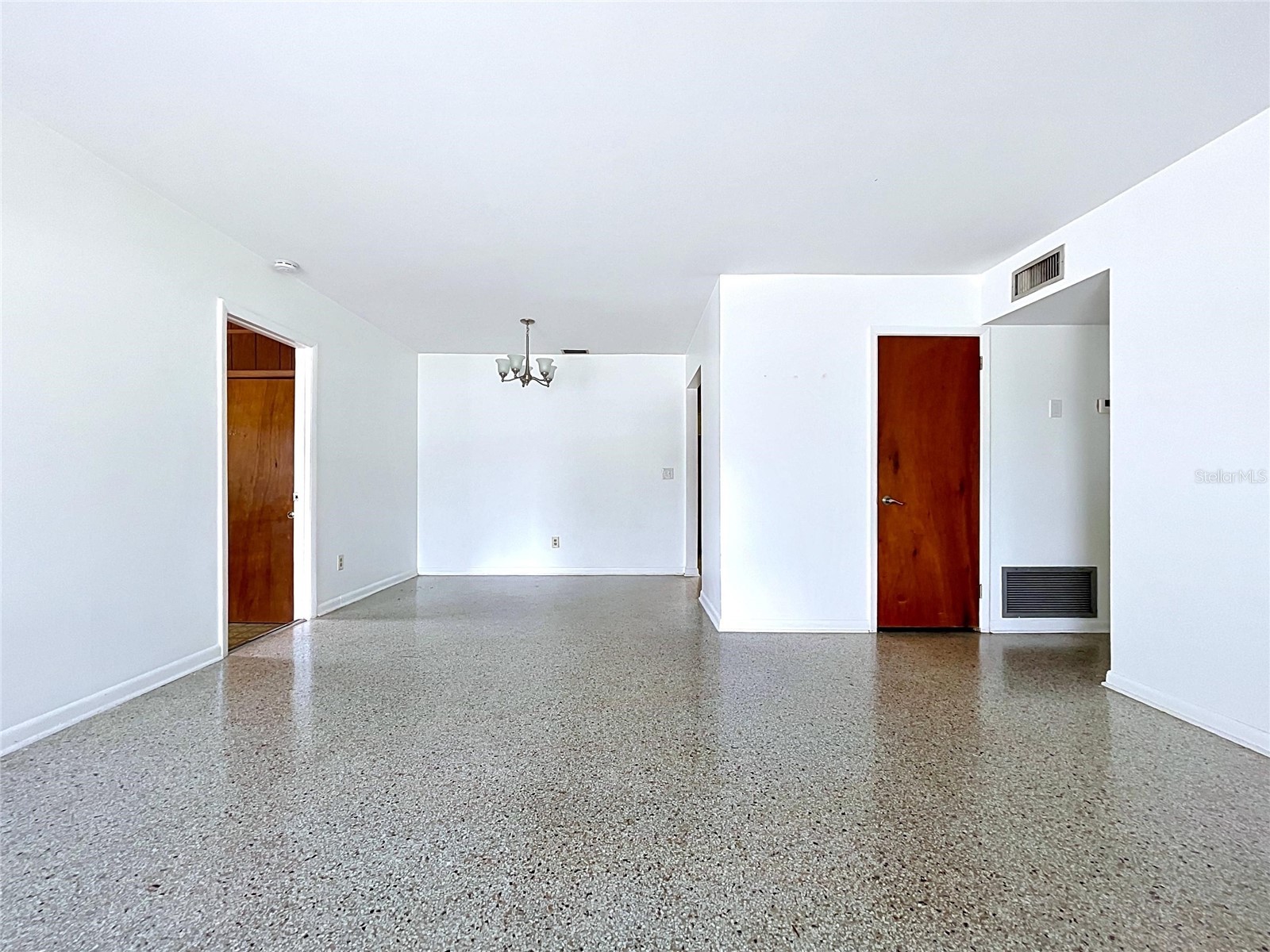 7706 W Elm Street Tampa FL 33615 TB8506929 image48