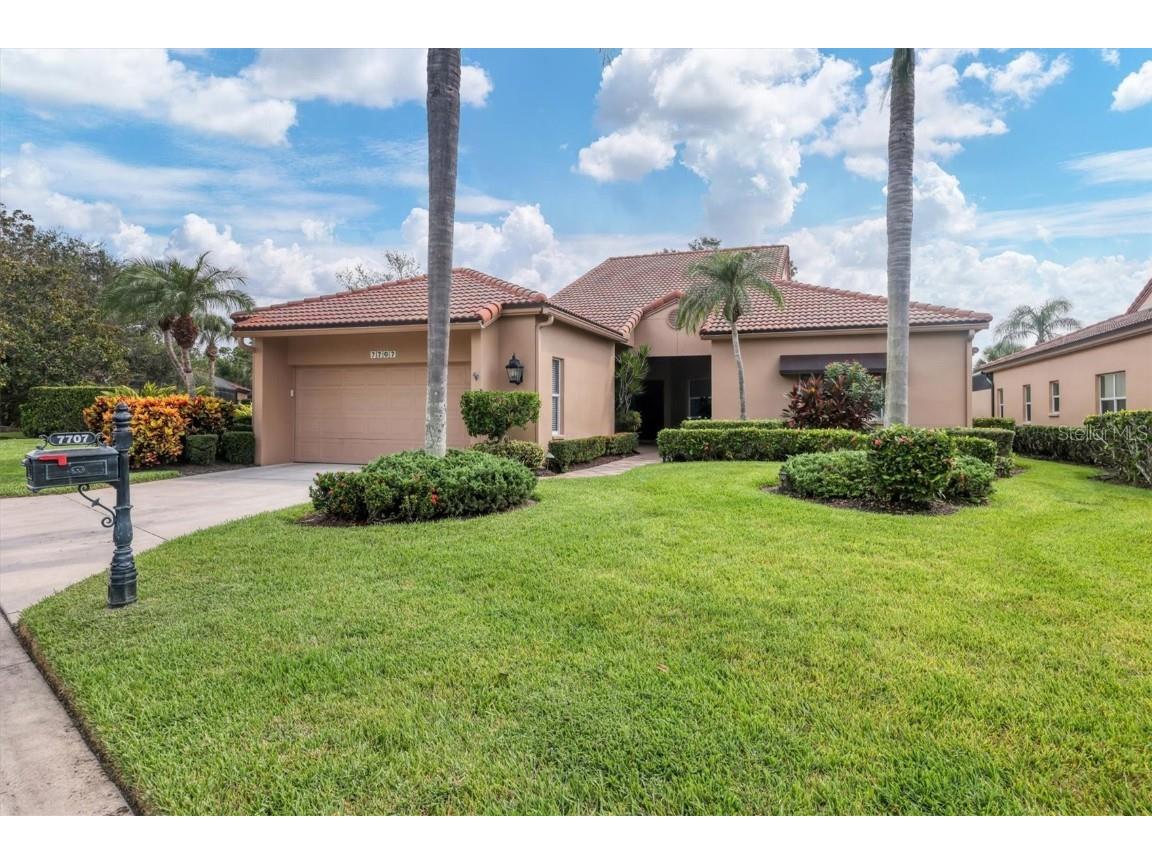 7707 Calle Facil Sarasota FL 34238 A4577561 image1