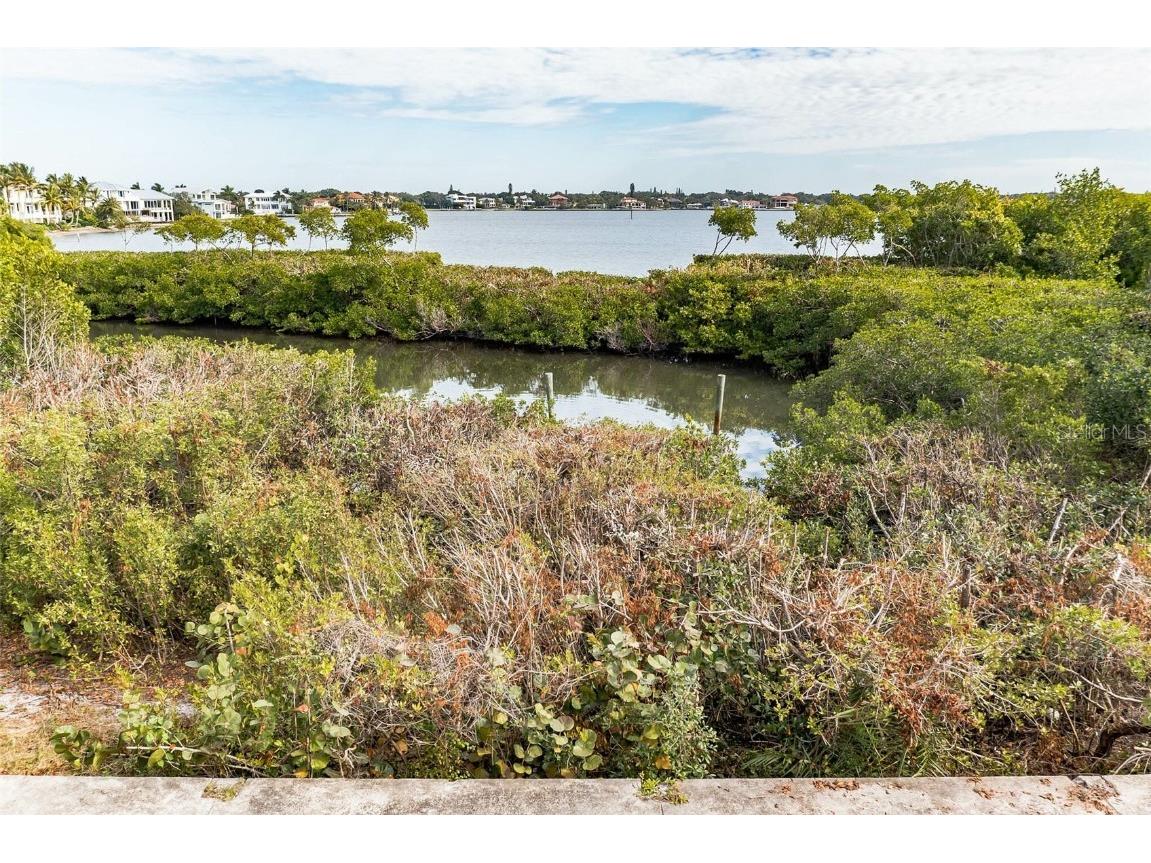 7707 Midnight Pass Road Sarasota FL 34242 - LITTLE SARASOTA BAY A4630506 image16