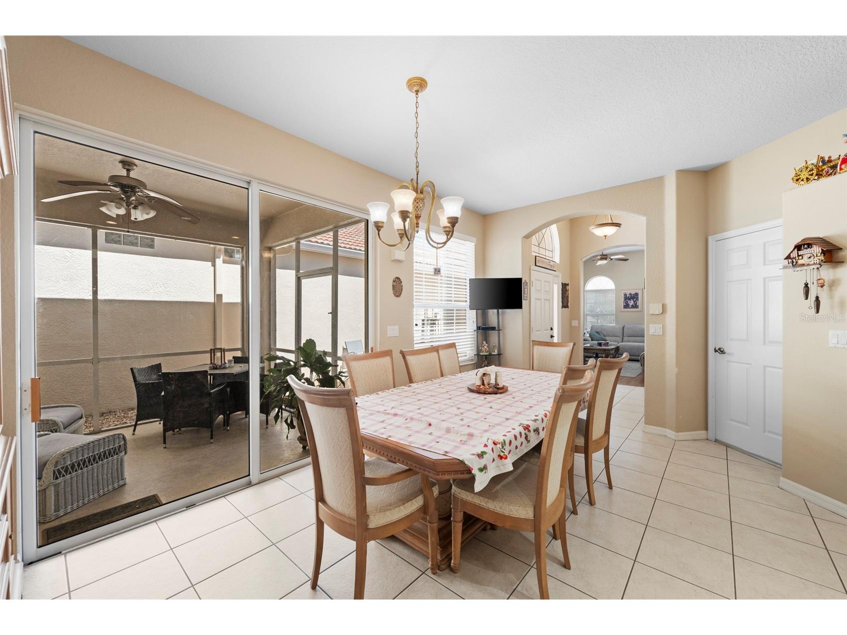 7708 32nd Street E Sarasota FL 34243 A4687322 image1