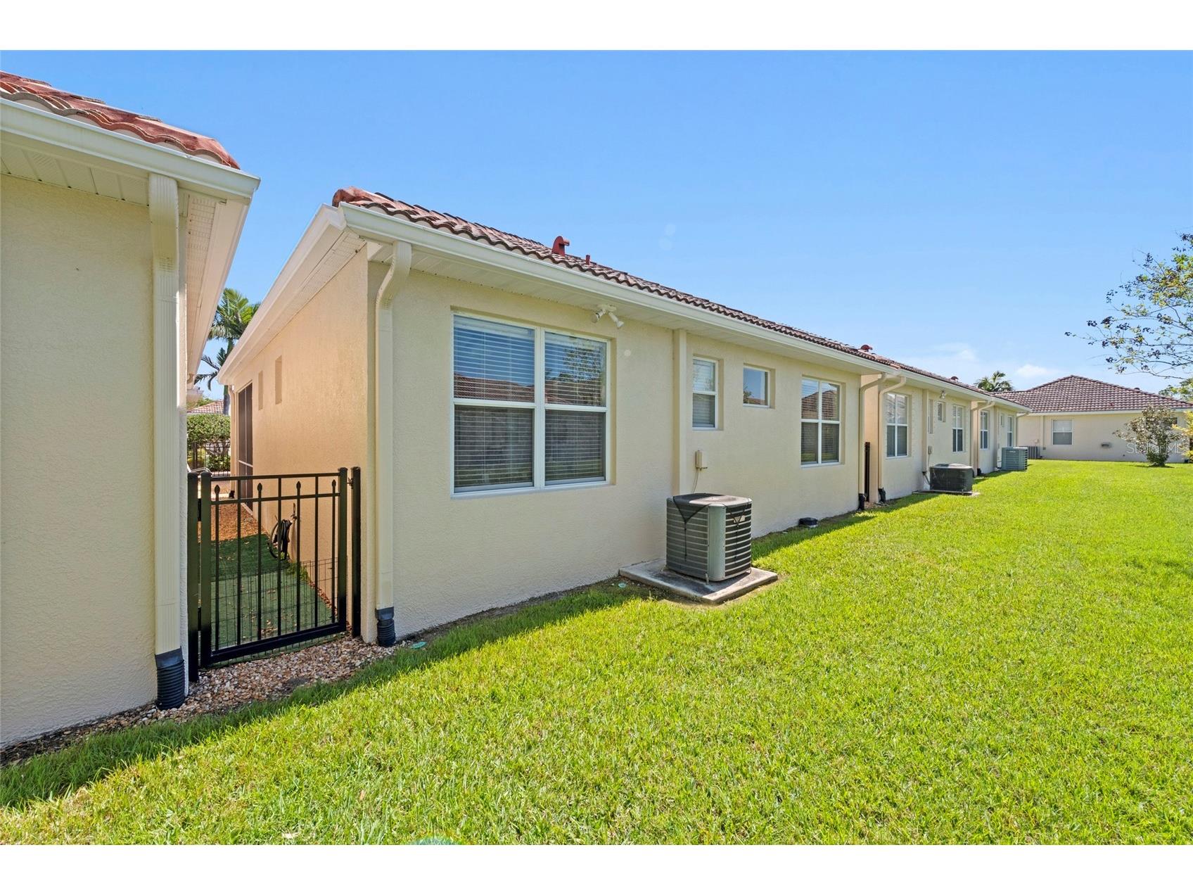 7708 32nd Street E Sarasota FL 34243 A4687322 image22