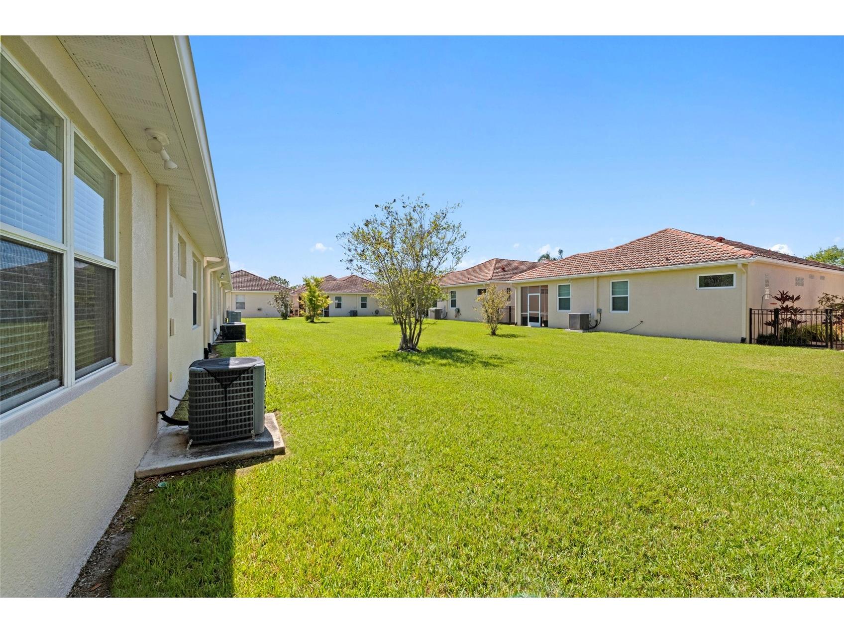 7708 32nd Street E Sarasota FL 34243 A4687322 image23