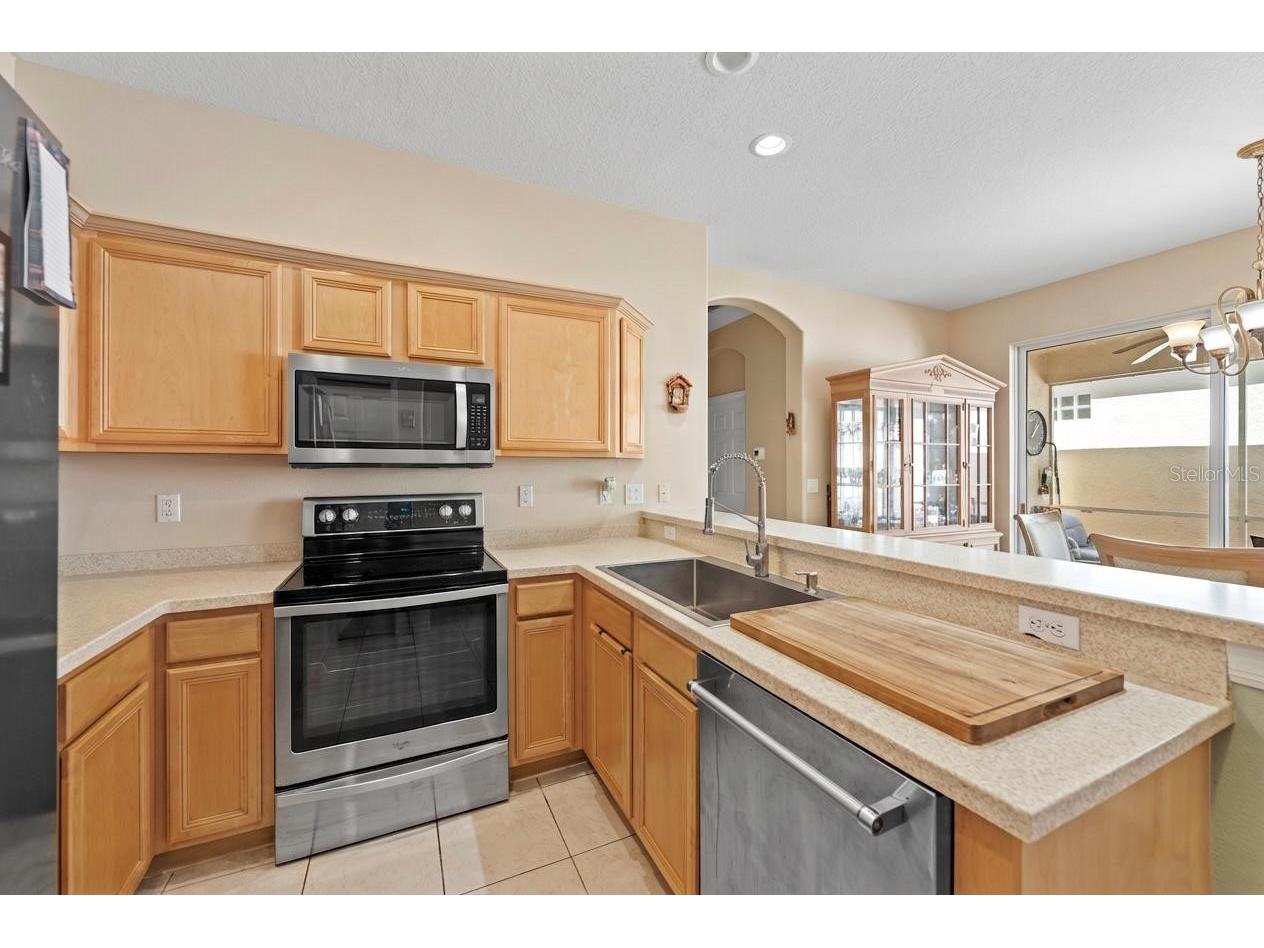 7708 32nd Street E Sarasota FL 34243 A4687322 image9