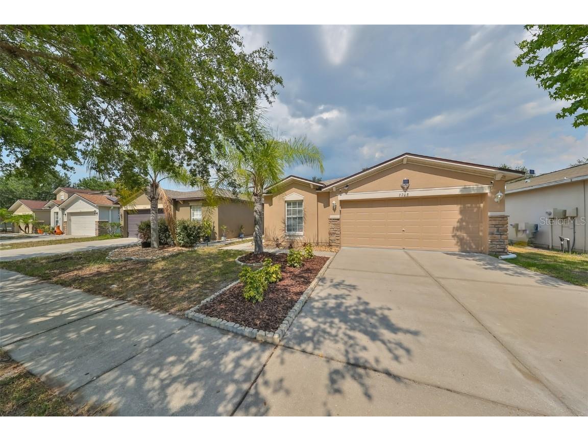 7708 Carriage Pointe Drive, Gibsonton, FL, 33534 MLS T3530606